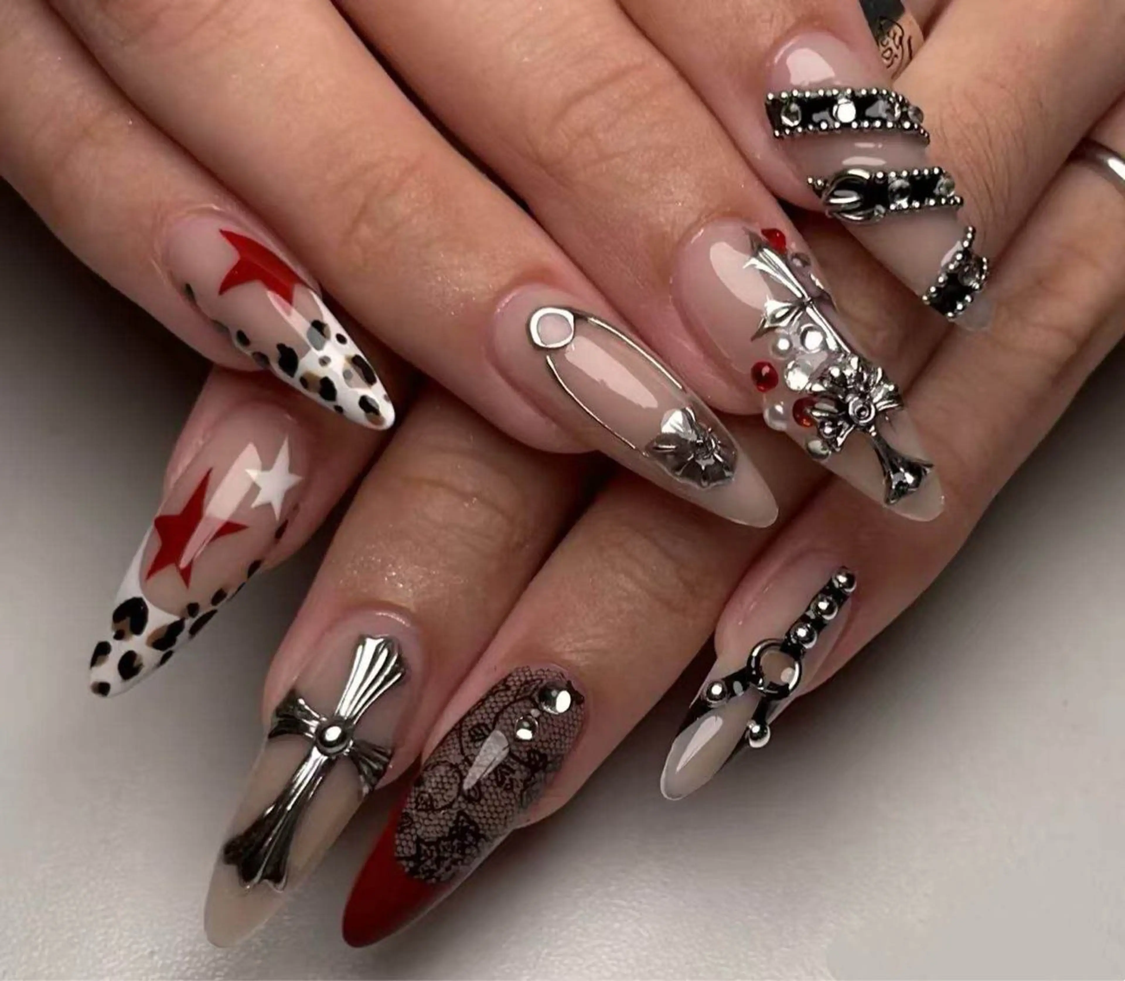 ネイル オーロラネイル フラワーネイル フットネイル フレンチネイル ジェルネイル ハンドネイル BabyYouMi nailのネイルデザイン