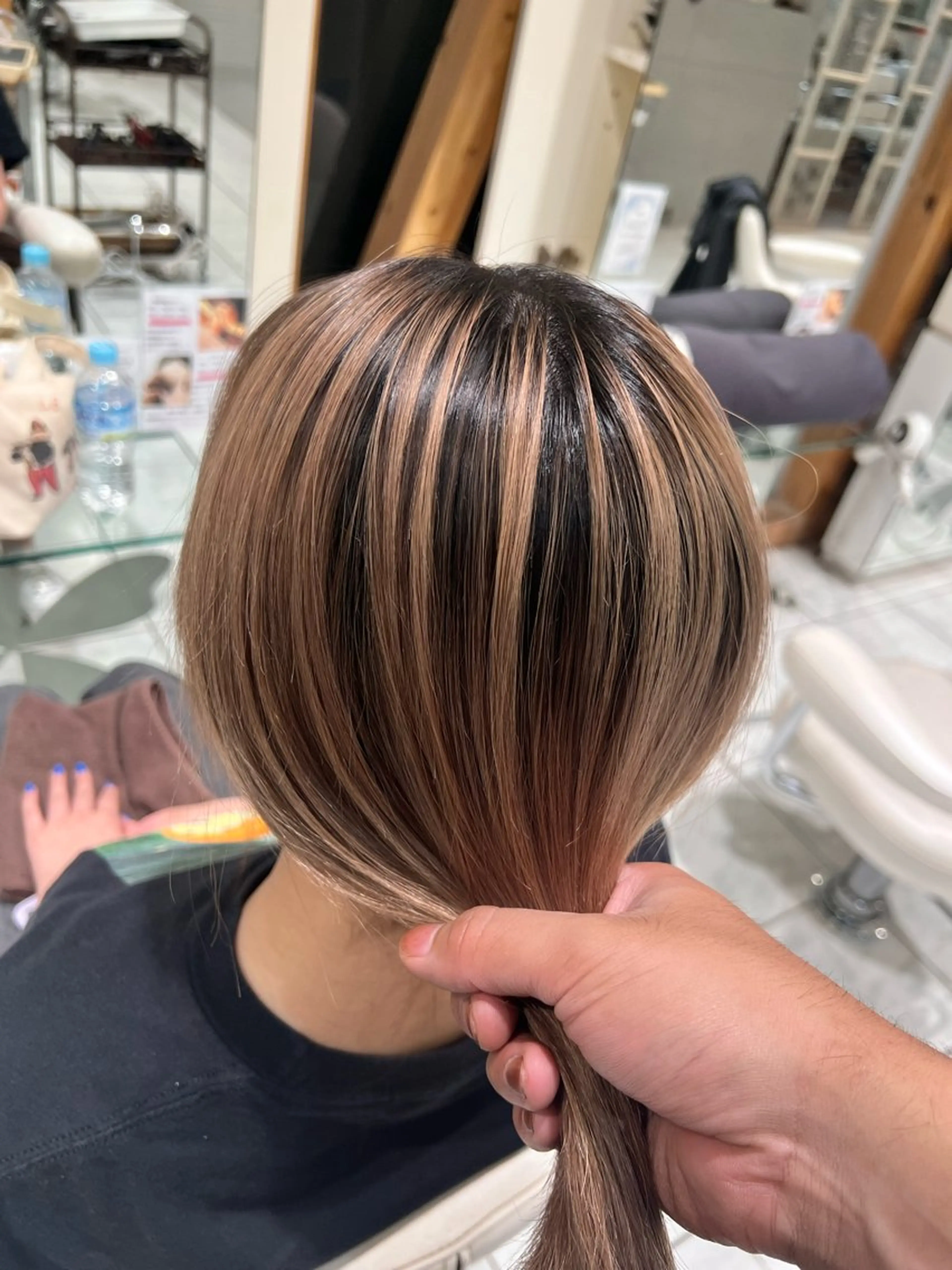 ミディアム レイヤーカット ヘアカラー 山下竣介 ヘアカラー専門美容師のヘアスタイル