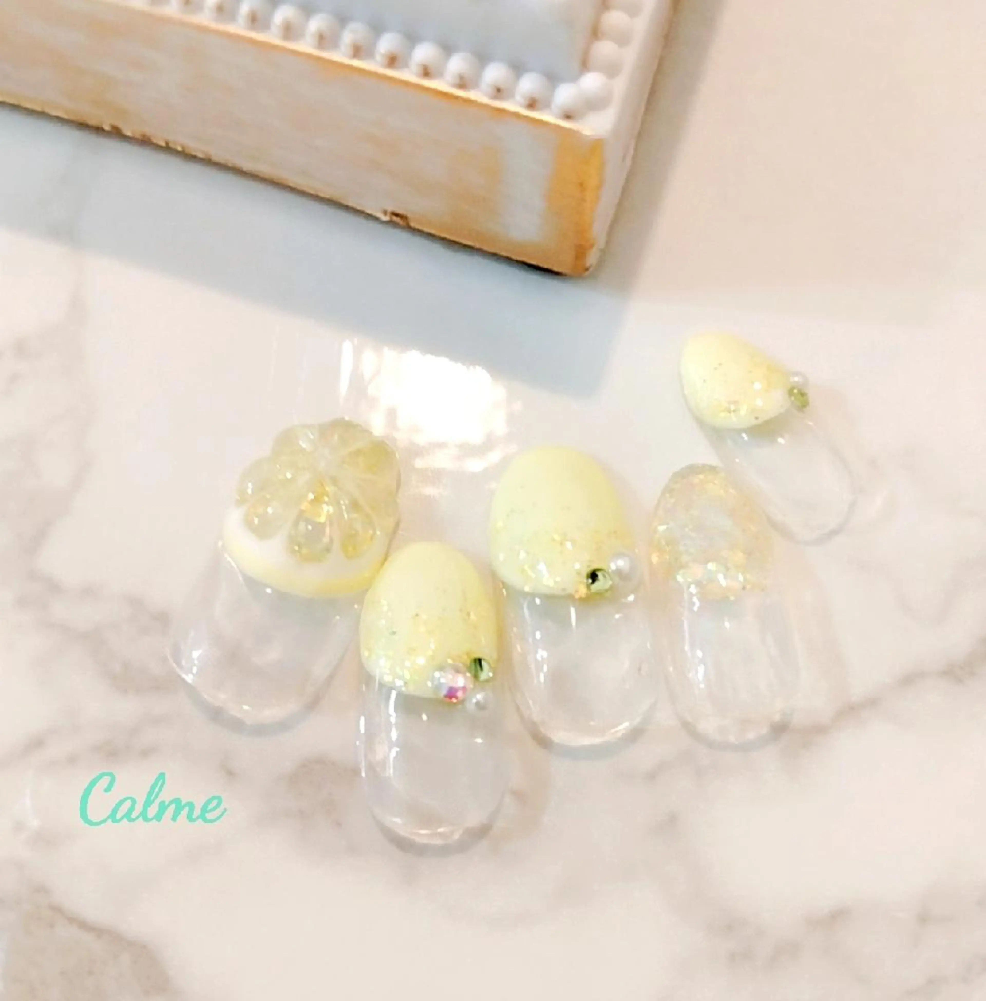 ネイル 黄色 ハンドネイル CALME ♡のネイルデザイン