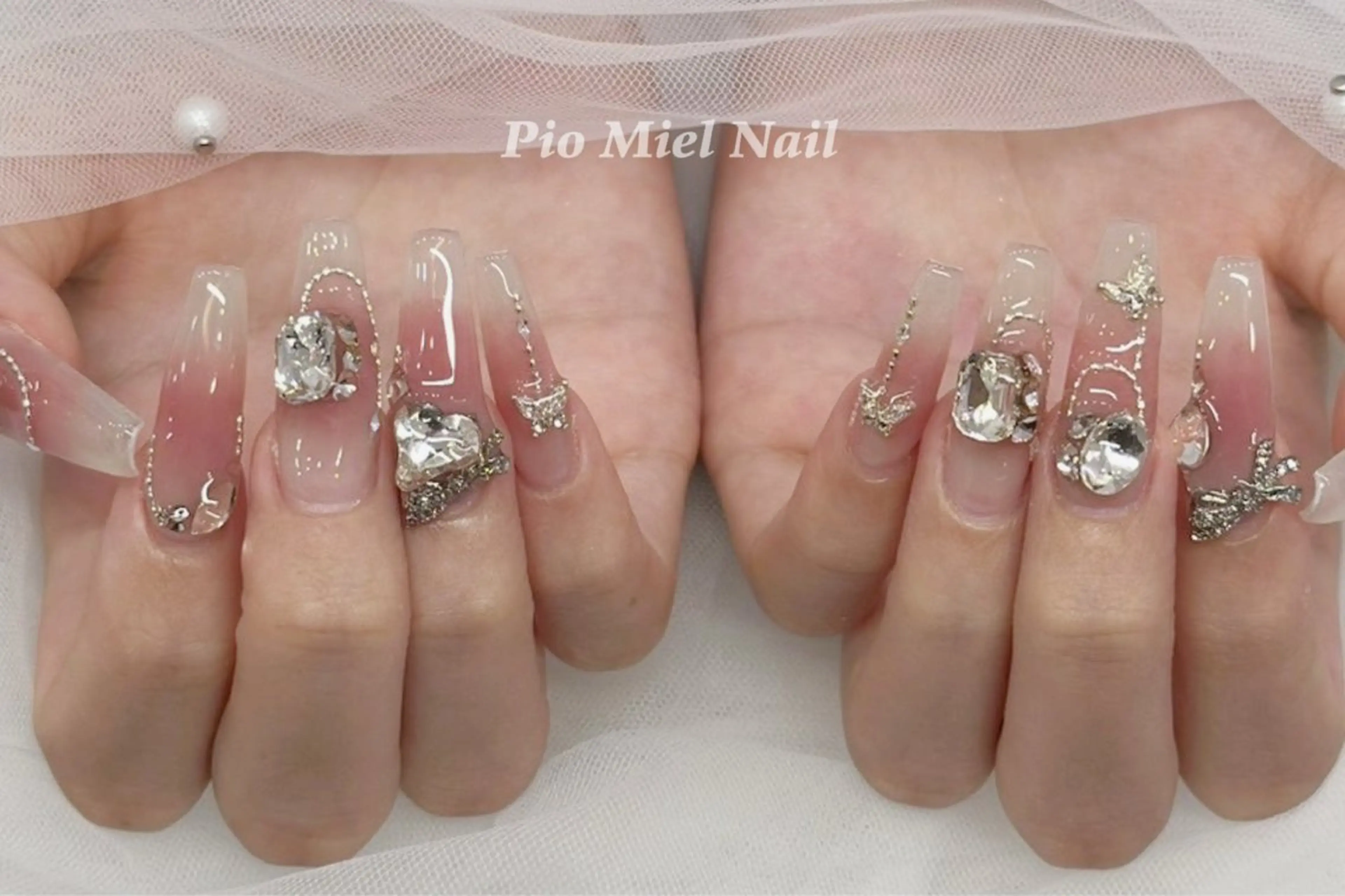 ネイル フレンチネイル 韓国ネイル マグネットネイル ニュアンスネイル ワンカラーネイル ハンドネイル Pio Mielのネイルデザイン