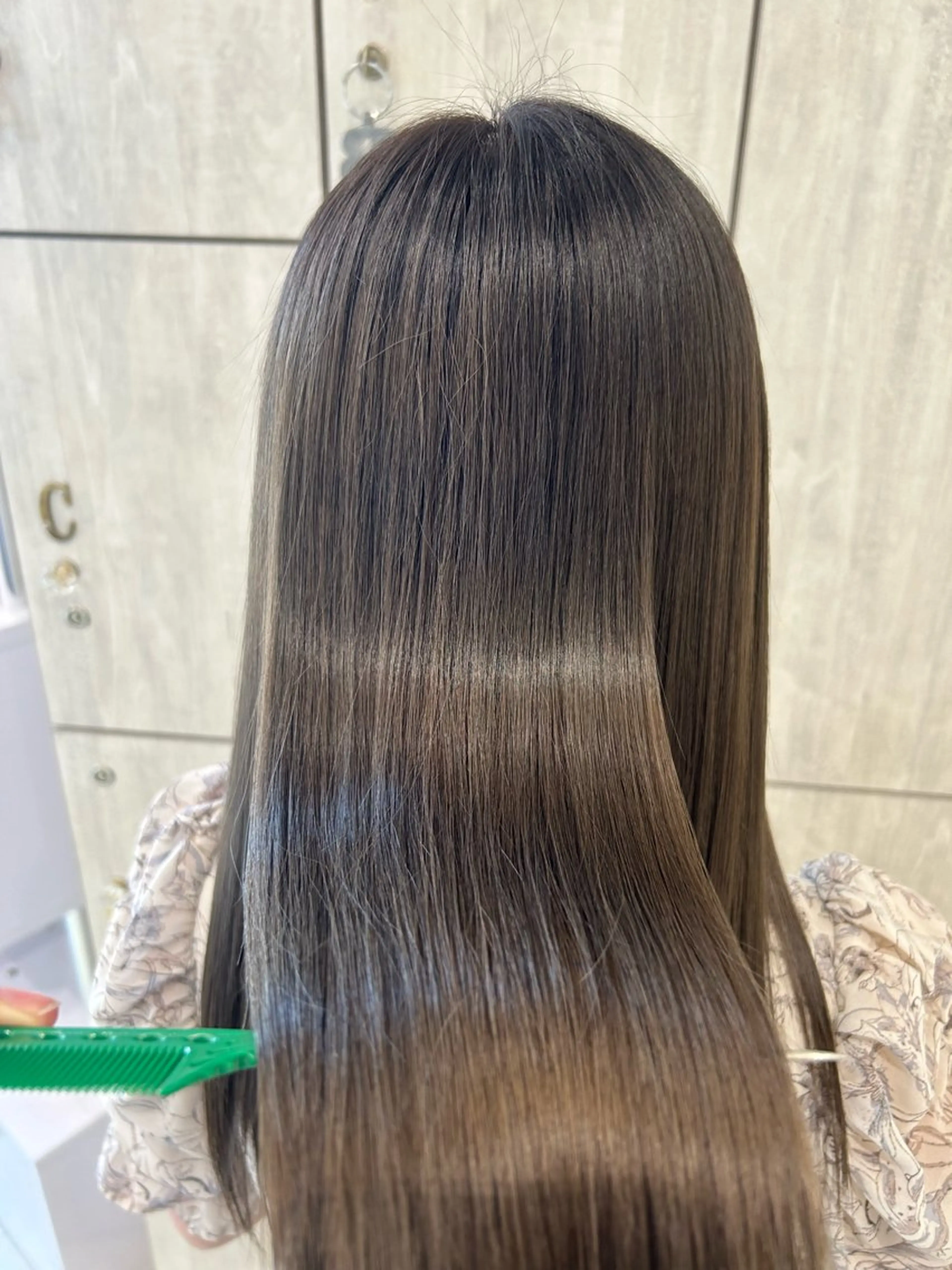 💎『新規限定クーポン』💎色艶N°カラー＋超音波アイロントリートメントの写真