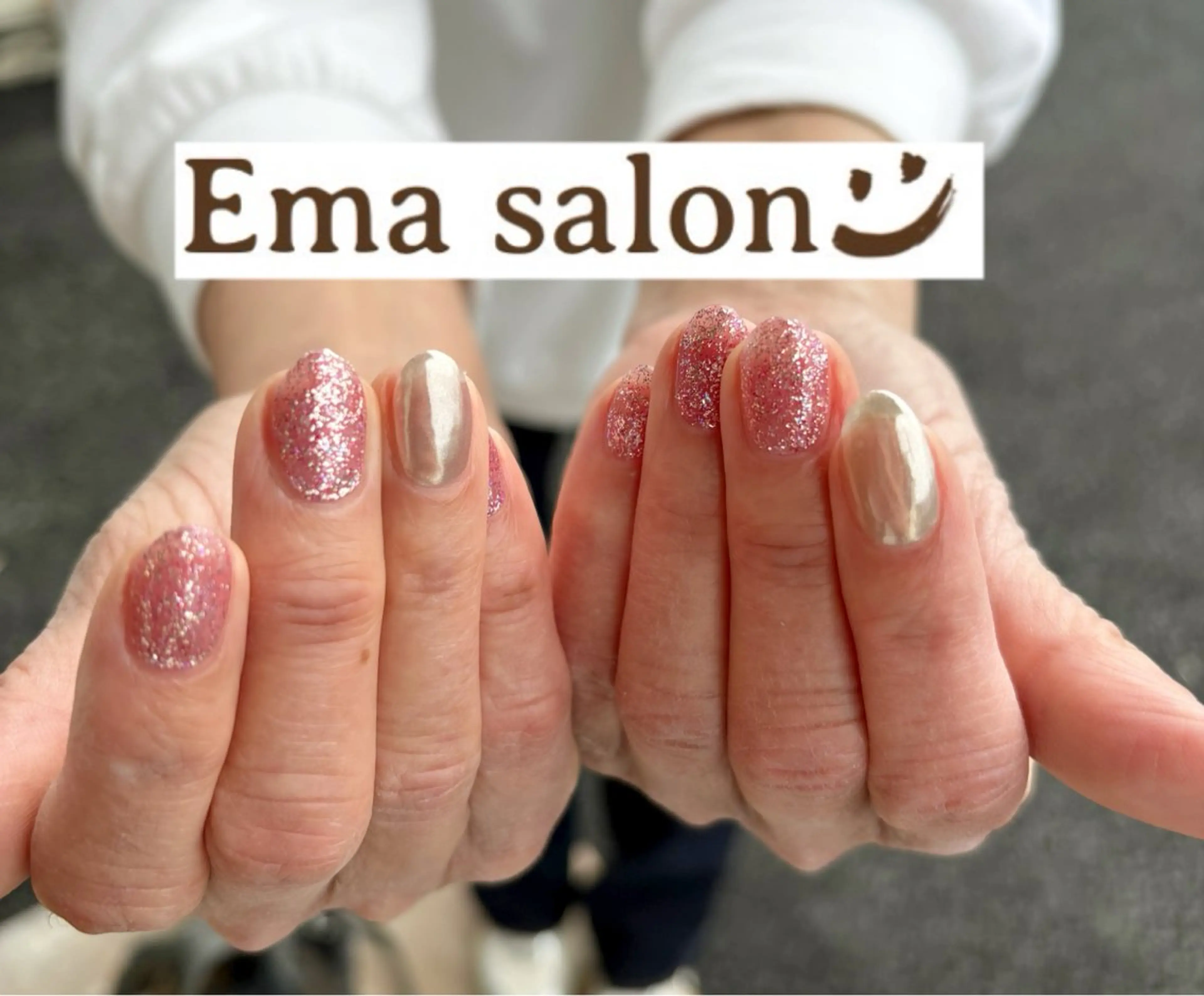 ネイル キラキラネイル ミラーネイル ピンク 春ネイル ストーンネイル ハンドネイル Ema salon所属・Ema salon hiromiのネイルデザイン