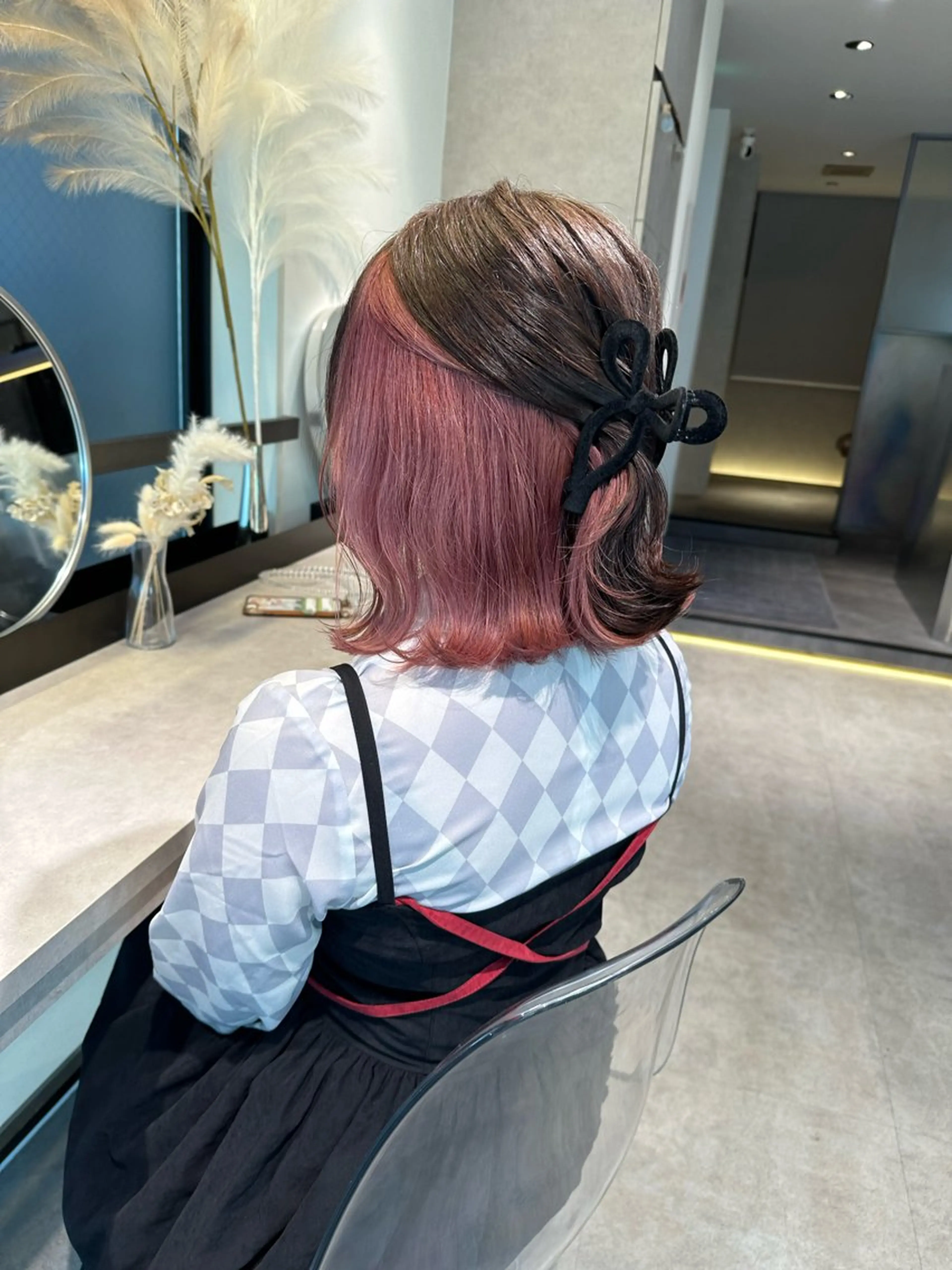 ロング カラー ブリーチ インナーカラー ピンクカラー GO TODAY SHARE SALON 原宿本店所属・ブリーチ/ハイトーン 艶カラー/ユリナのヘアスタイル