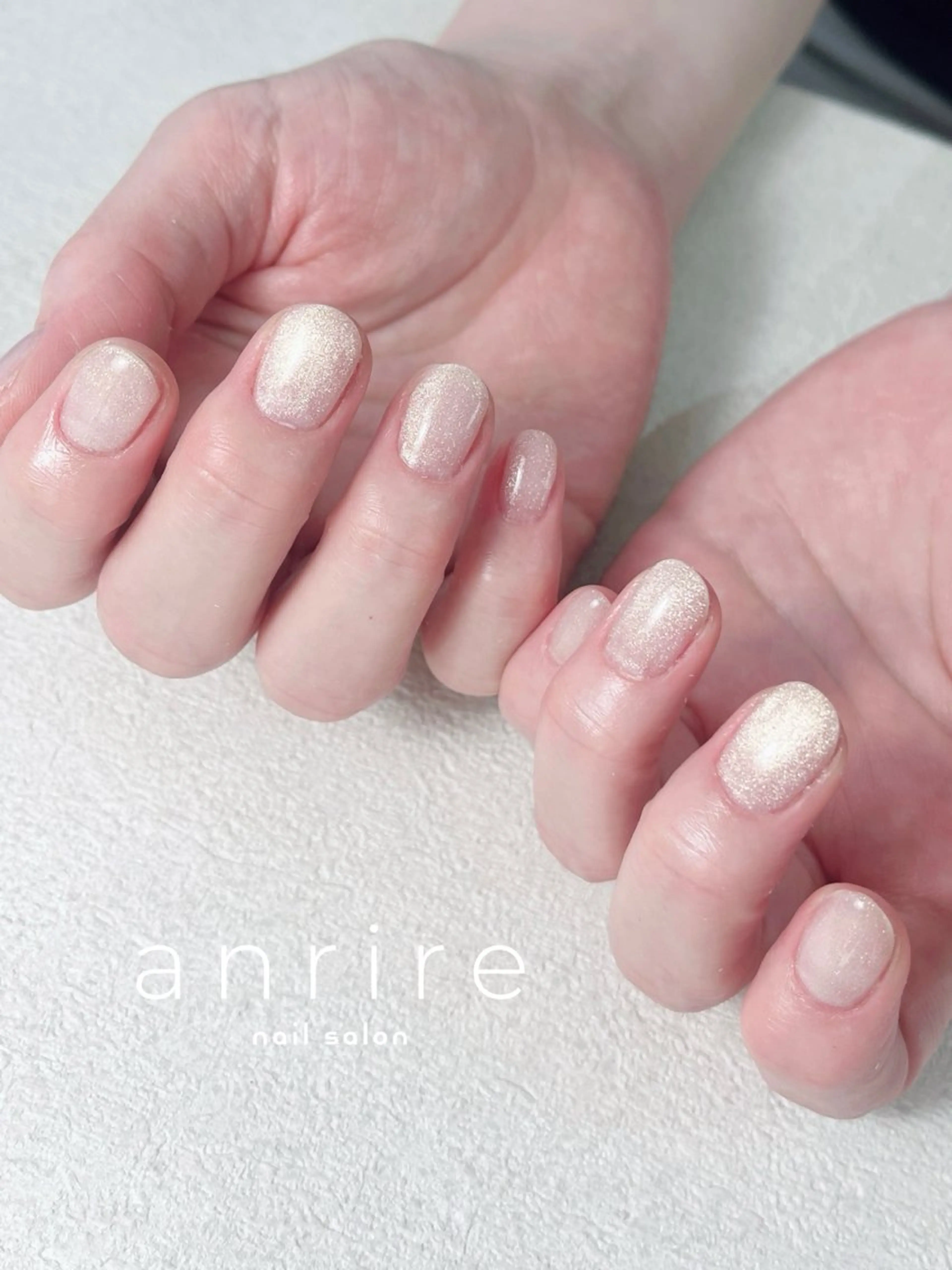 ネイル ジェルネイル ゴールド キラキラネイル マグネットネイル ワンカラーネイル ハンドネイル nail salon anrire〜アンリール〜所属・nailsalon anrireのネイルデザイン