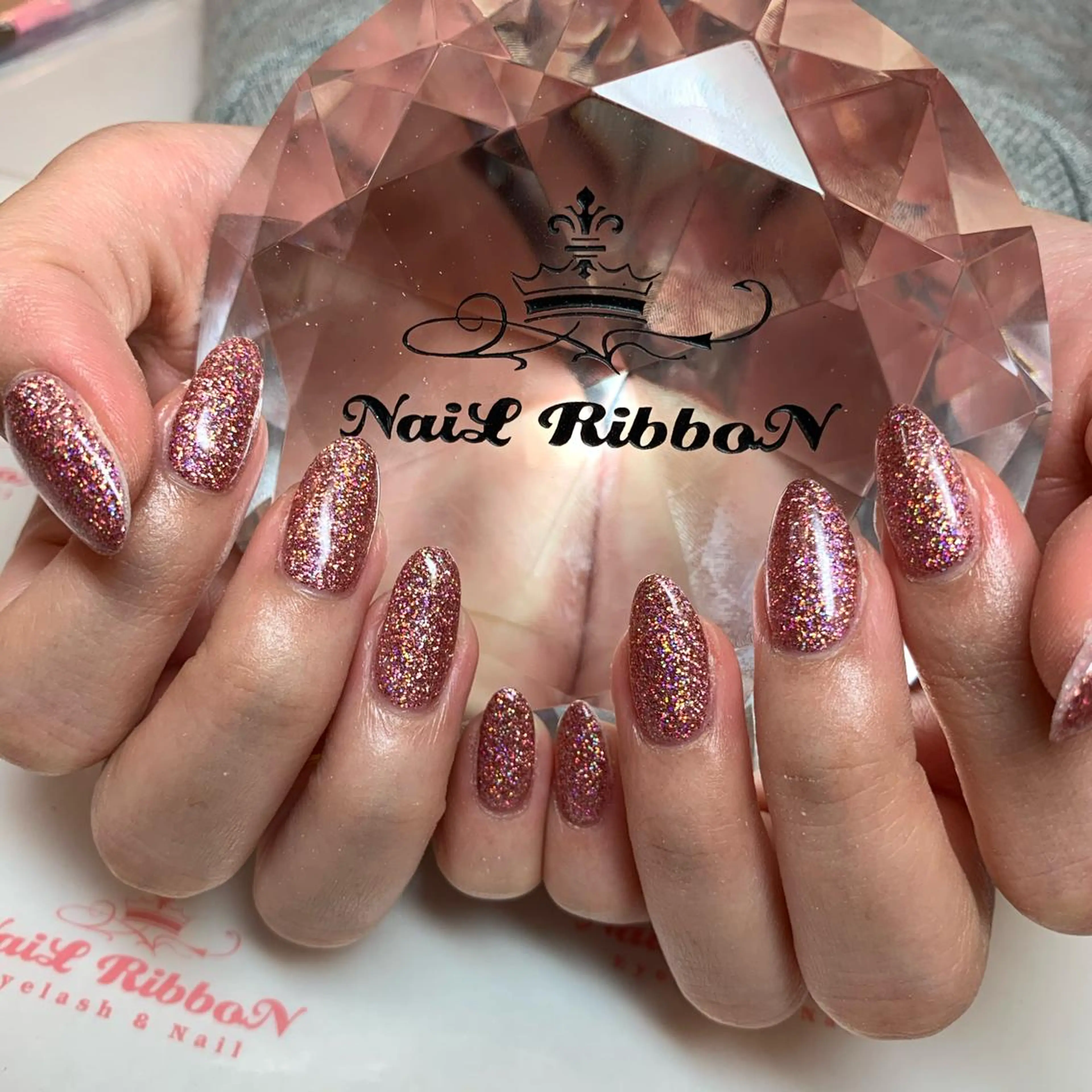 ネイル ネイルリボン 受付スタッフのネイルデザイン