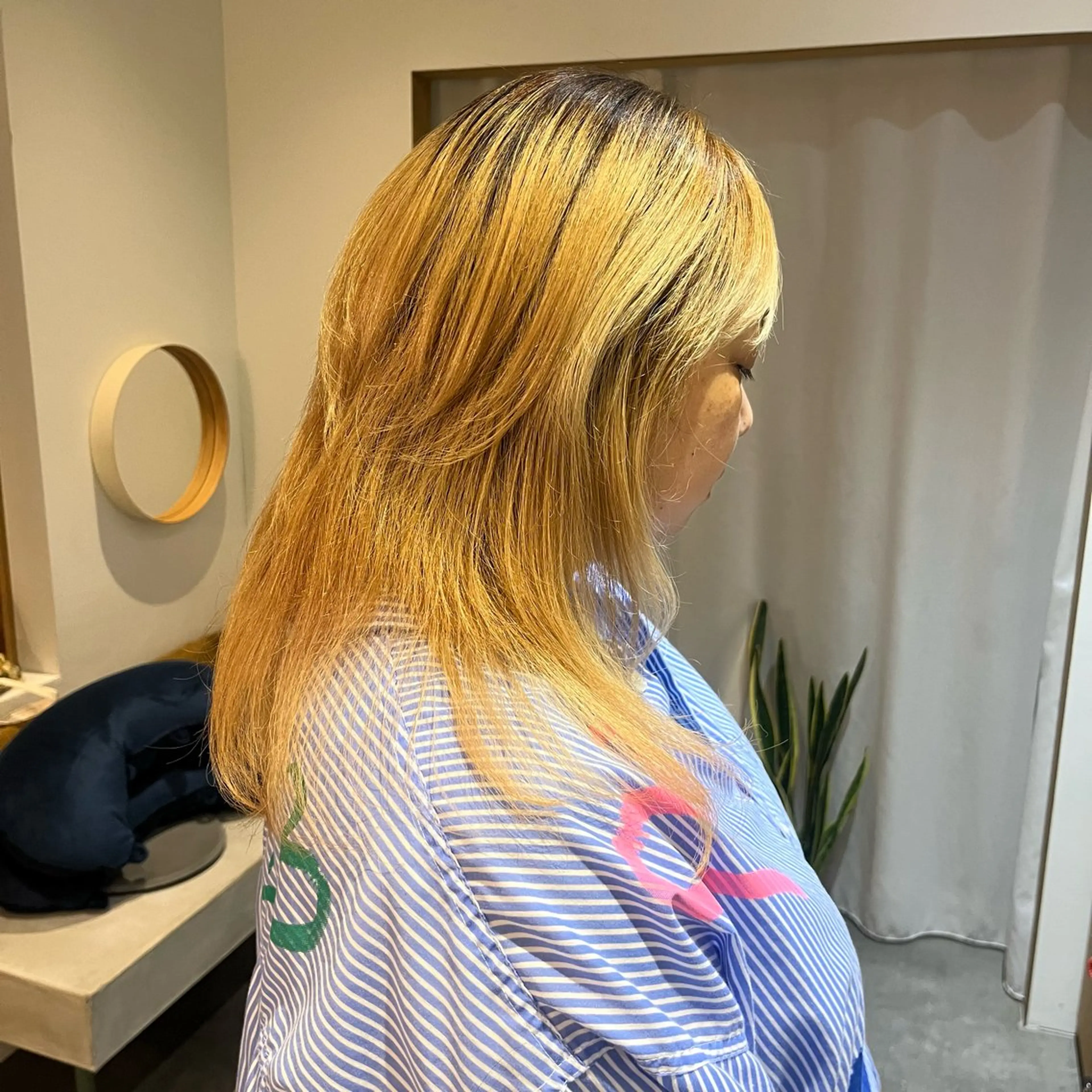 ロング レイヤーカット Wカラー🐾 ハルナのヘアスタイル