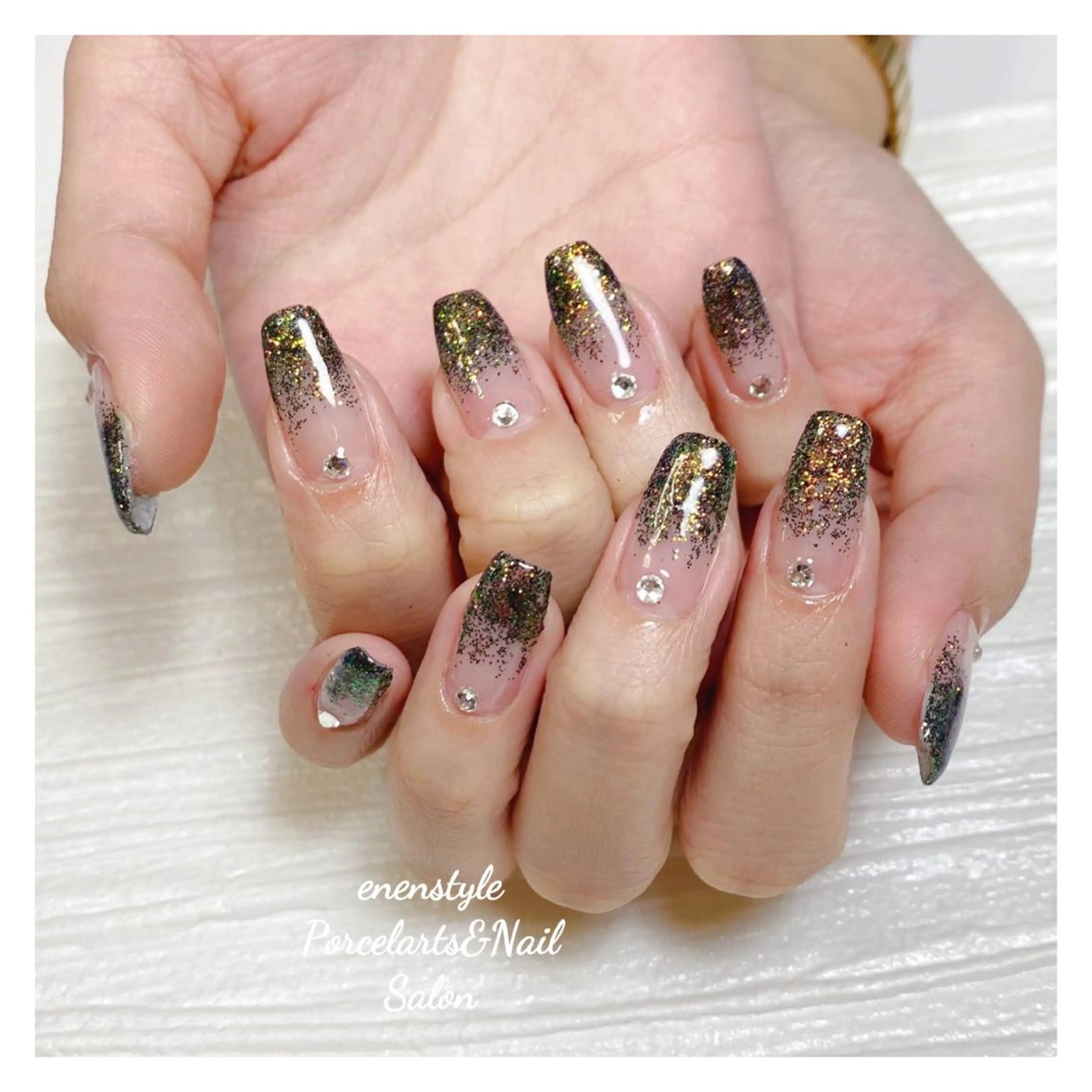 ミディアム ネイル 👑enen style👑のネイルデザイン