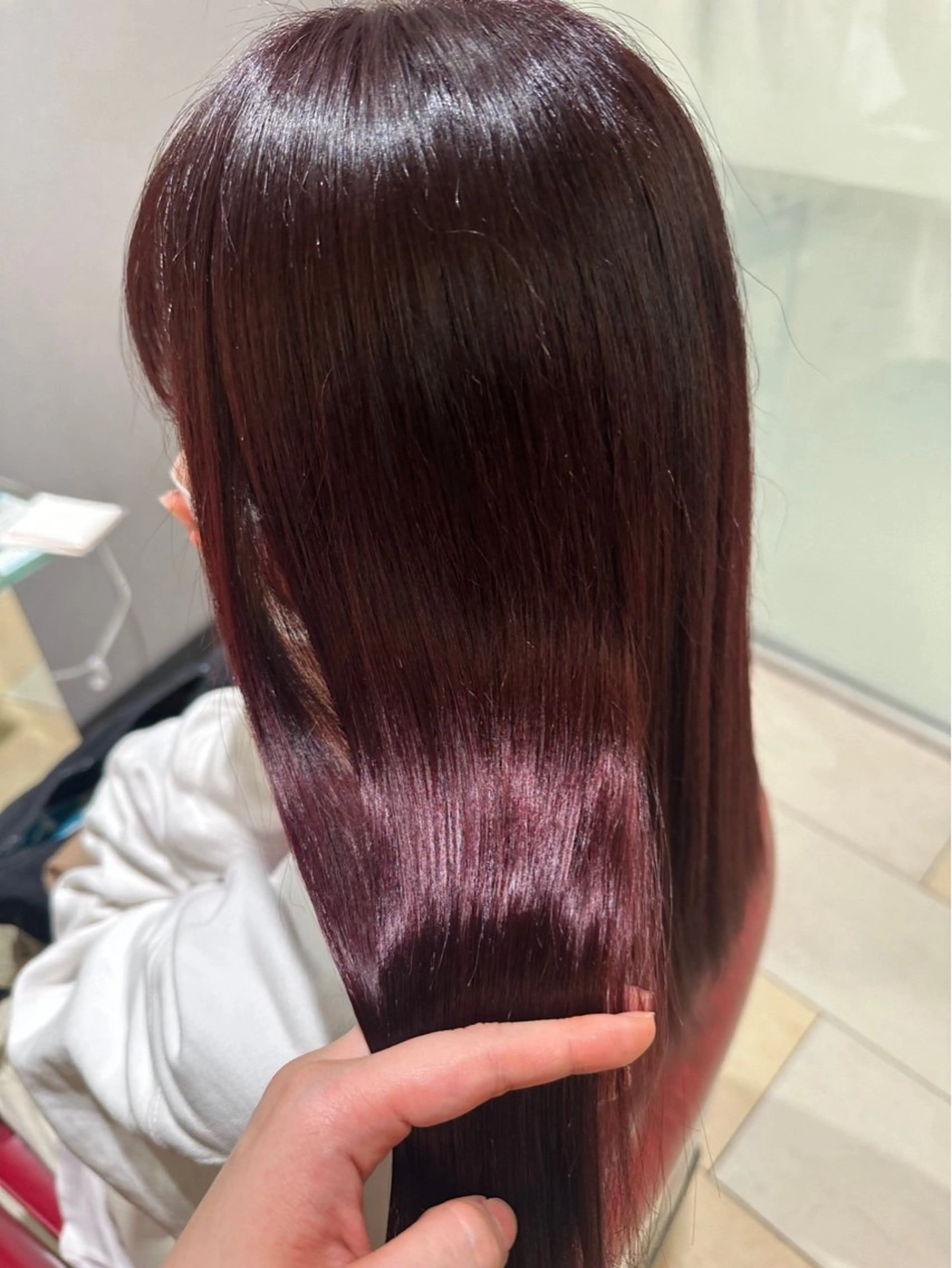 セミロング カラー 有賀 佑葵のヘアスタイル
