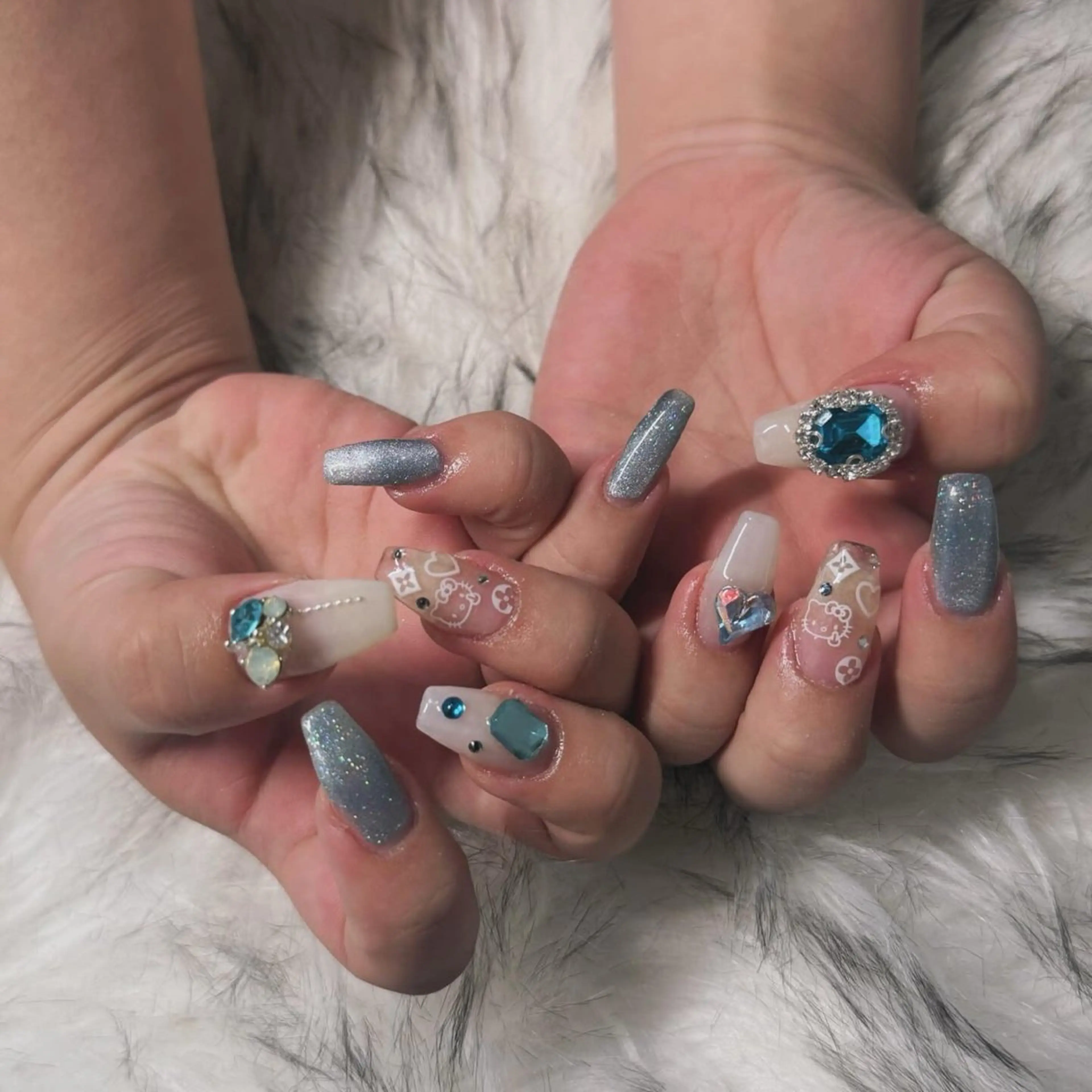 ロング ハンドネイル mao .のネイルデザイン