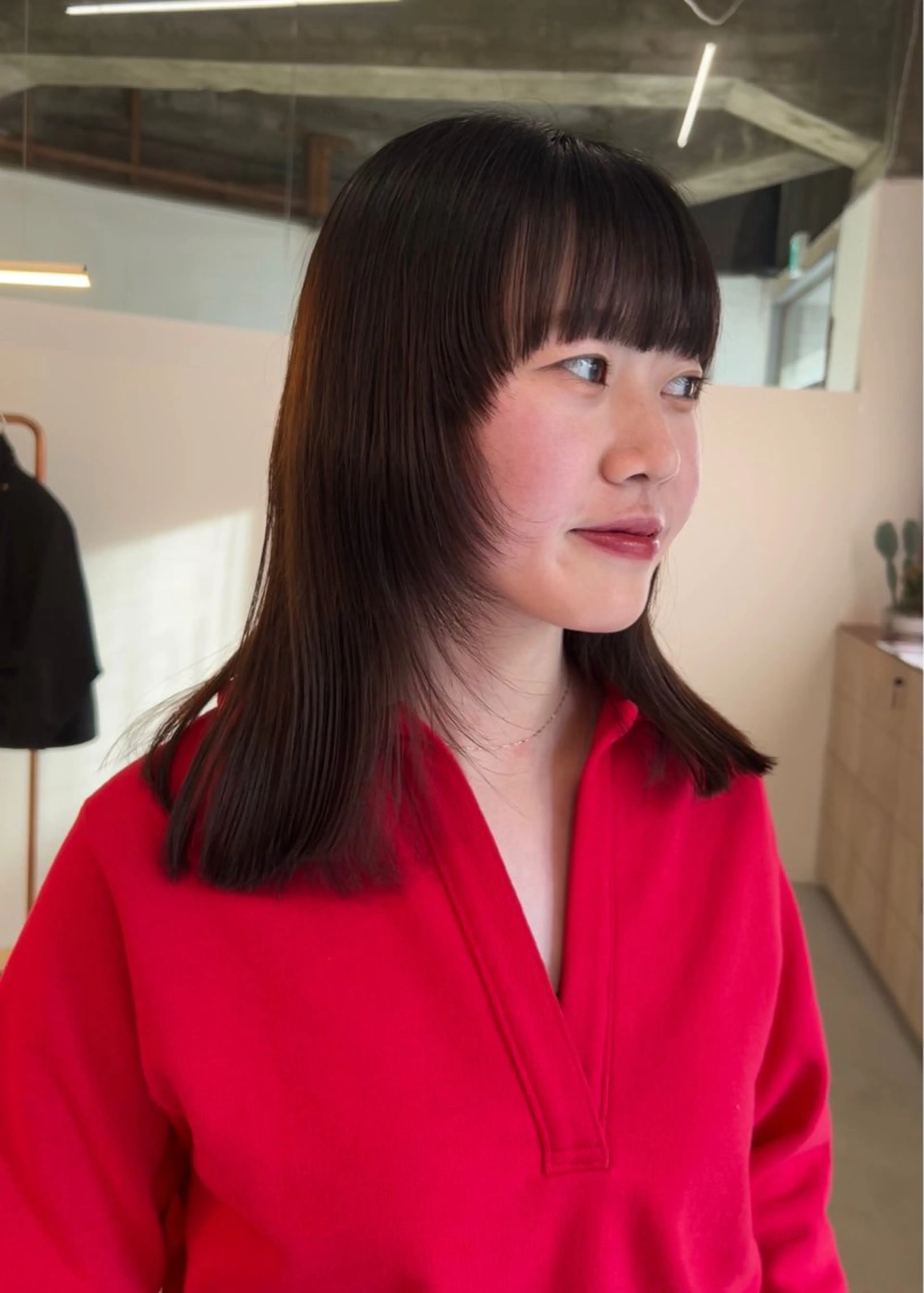 ミディアム カラー 顔まわりレイヤー レイヤーカット カット the hinc所属・miyu /大阪 /レイヤーカットのヘアスタイル