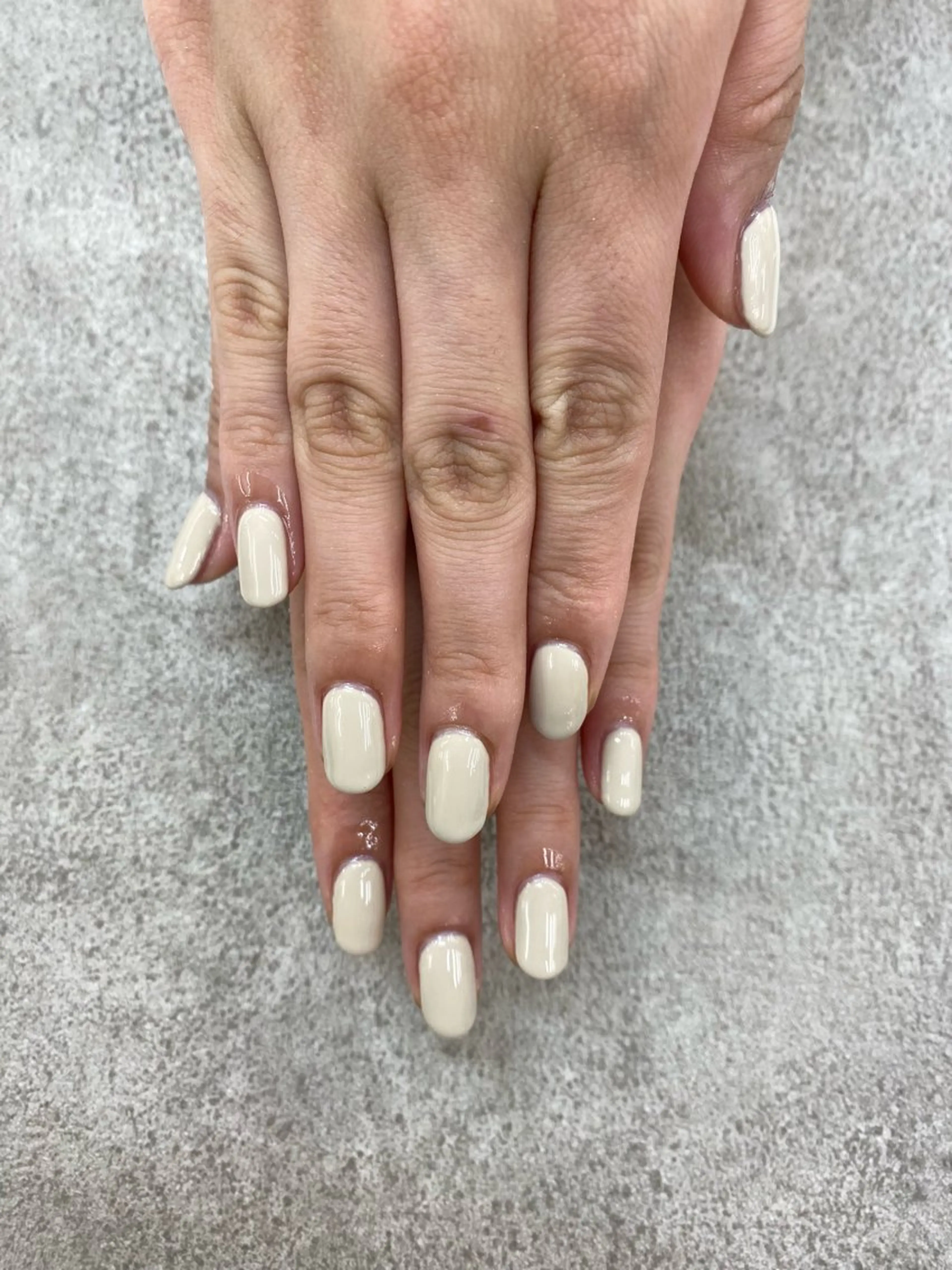 ネイル ピンク ホワイト MAXKELLY AIのネイルデザイン