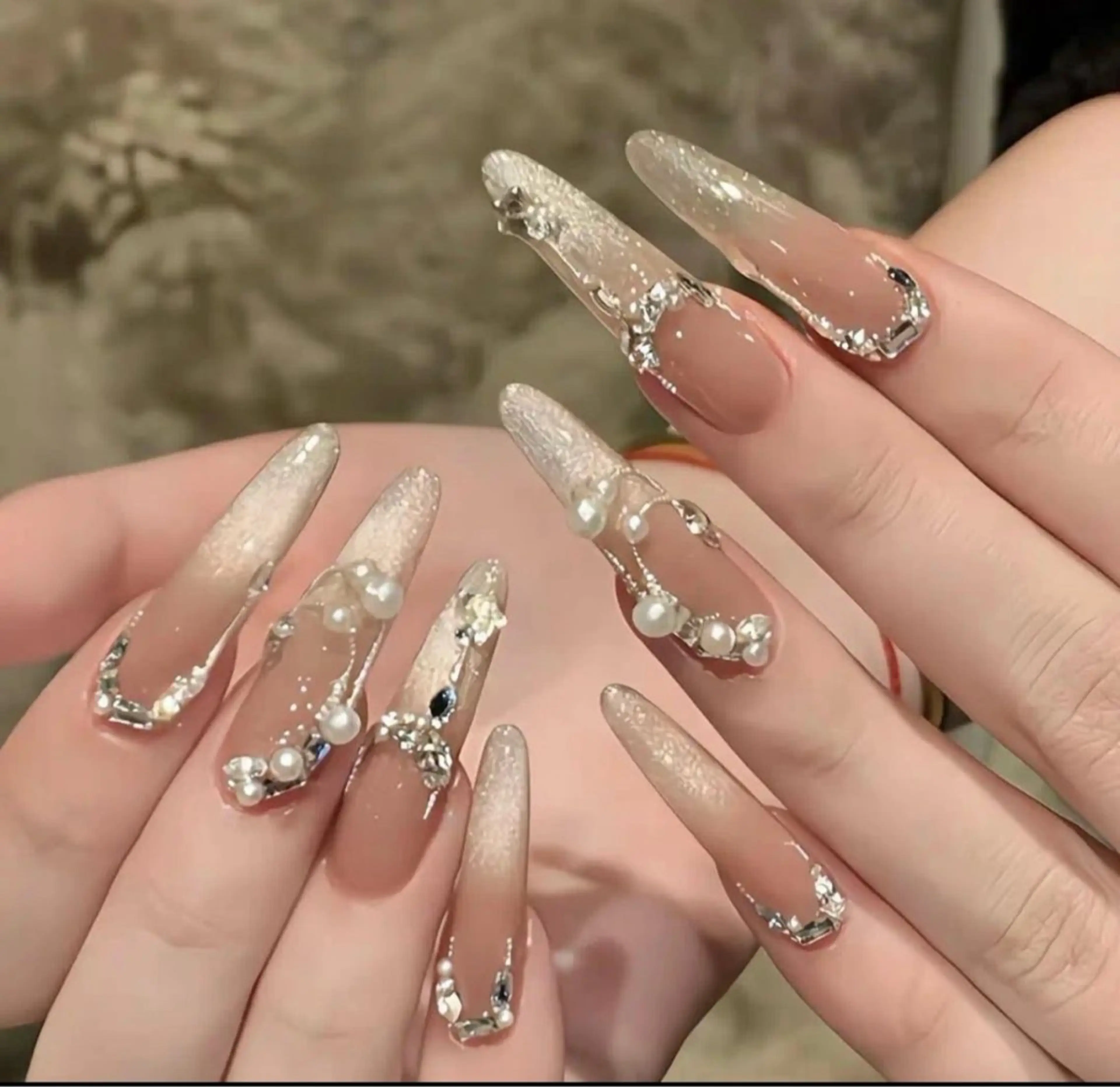 ネイル フレンチネイル ジェルネイル ガラスフレンチ グラデーション ラメ(グリッター) ネイルサロン Jasmine 池袋東口所属・YU RIのネイルデザイン