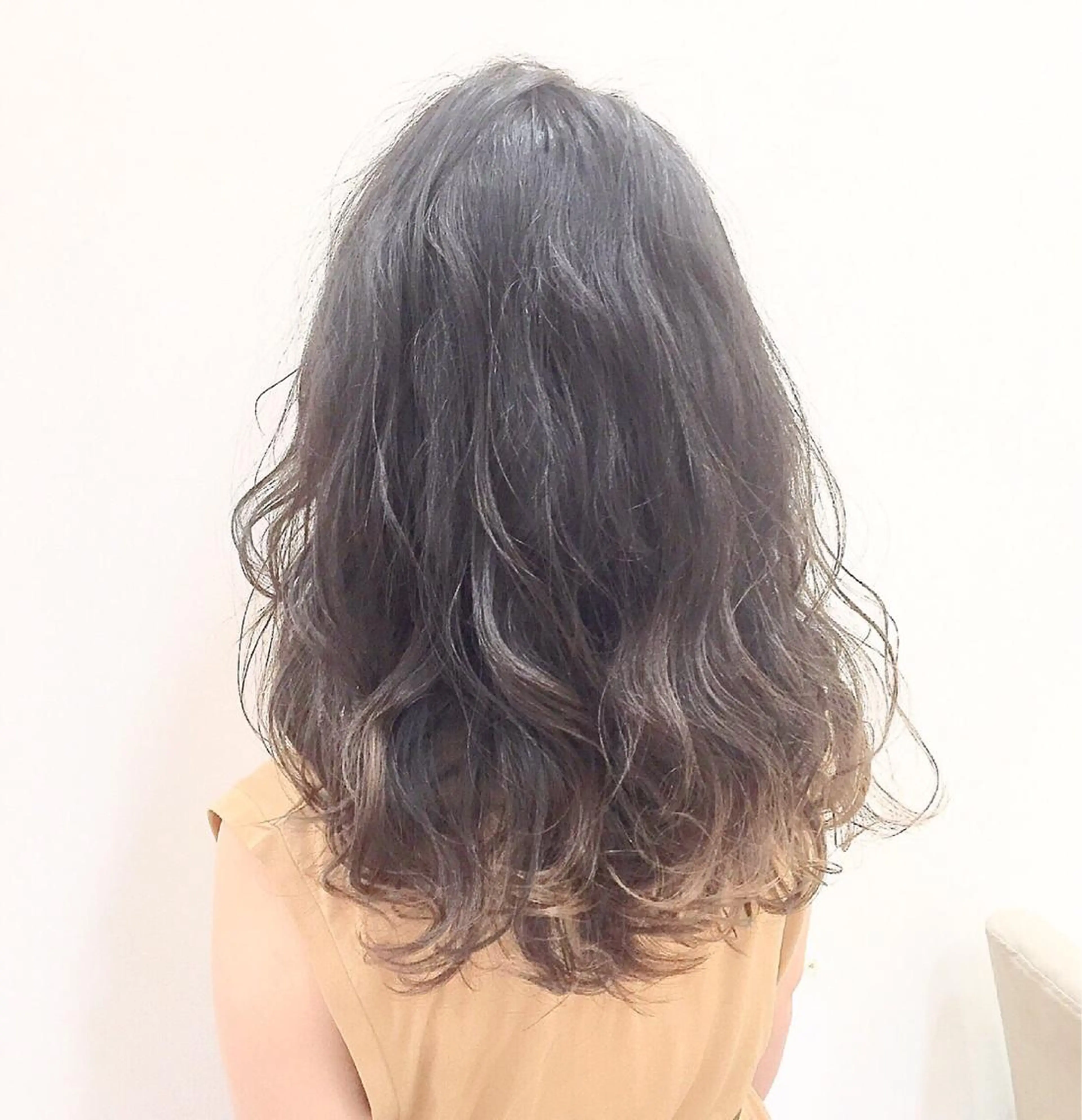 ミディアム カラー 白髪ぼかしハイライト 柳川拓哉のヘアスタイル