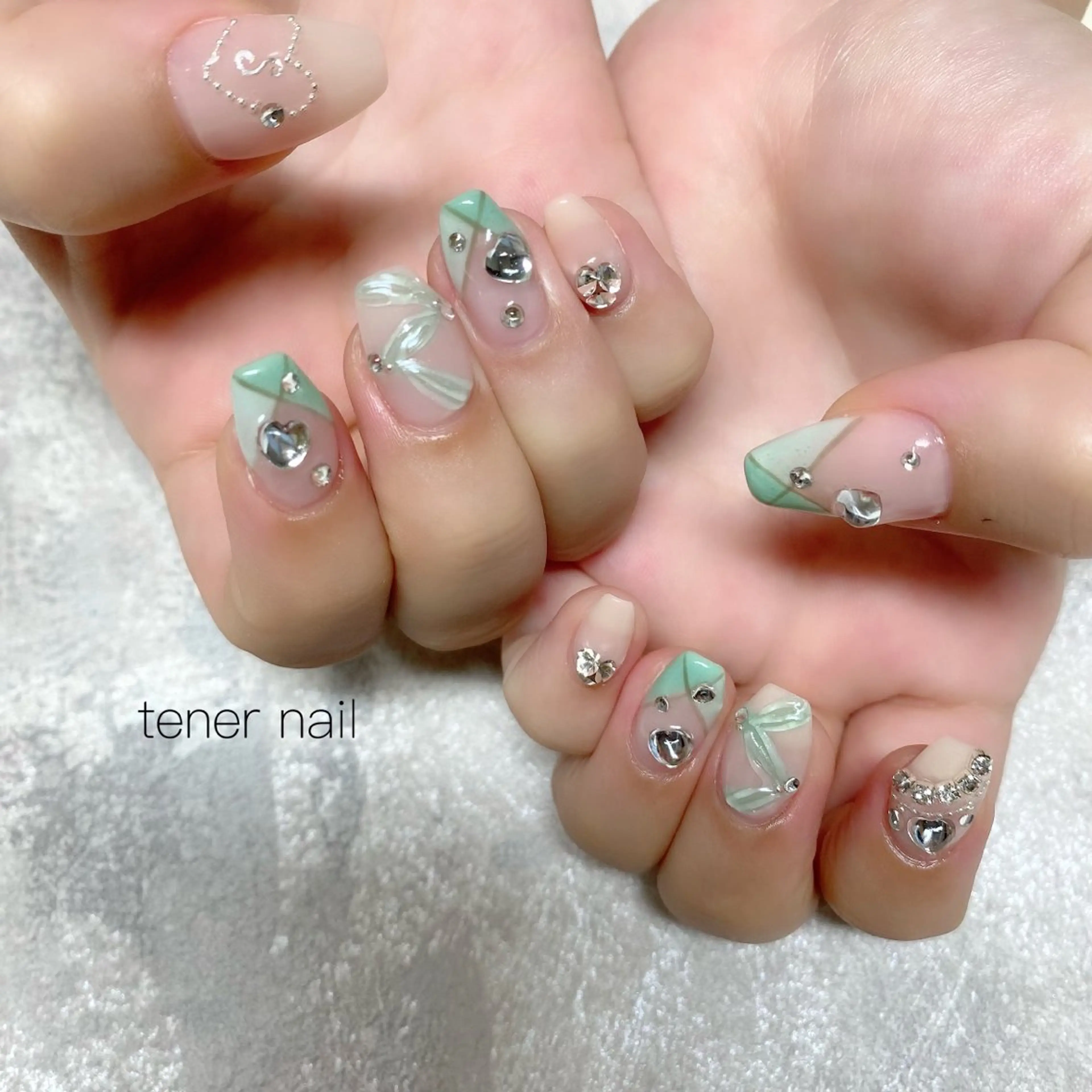 ネイル グリーン ハンドネイル tener  nail  テネルネイル所属・テネルネイル tener nailのネイルデザイン