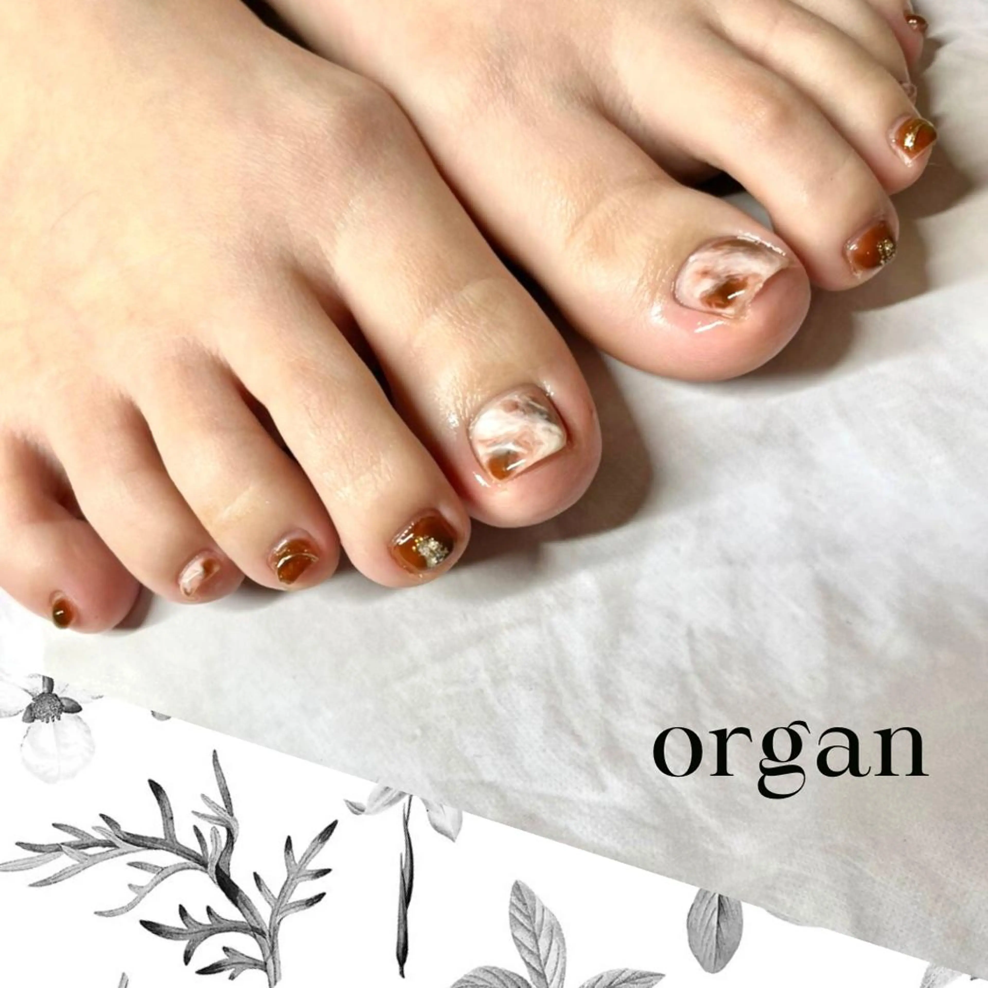 ネイル フットネイル ニュアンスネイル 【ＯＲＧＡＮ】 nailのネイルデザイン