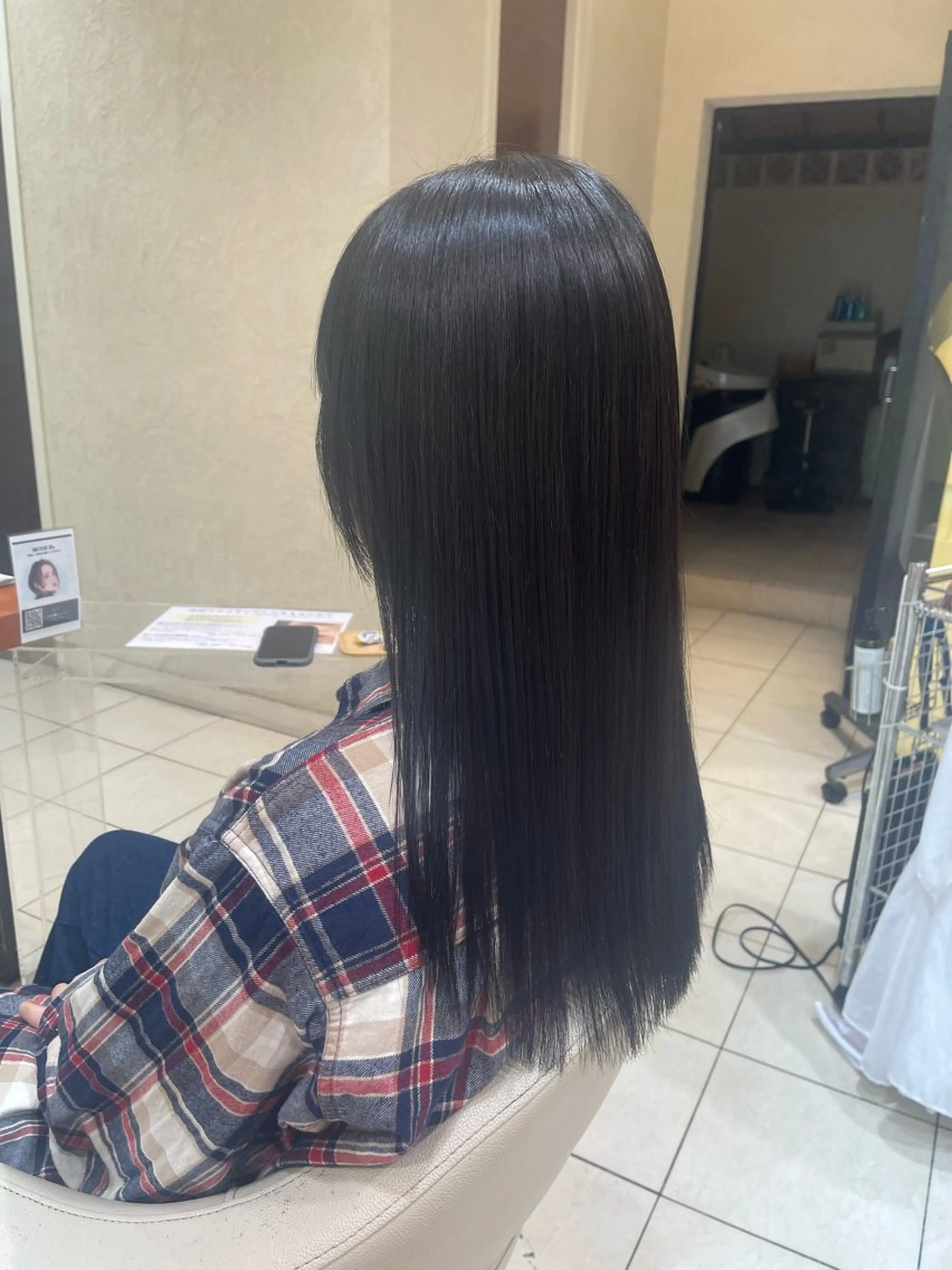 ロング カラー 黒髪 ブルーカラー ブルーブラック トリートメント カネヒラ リョウスケのヘアスタイル