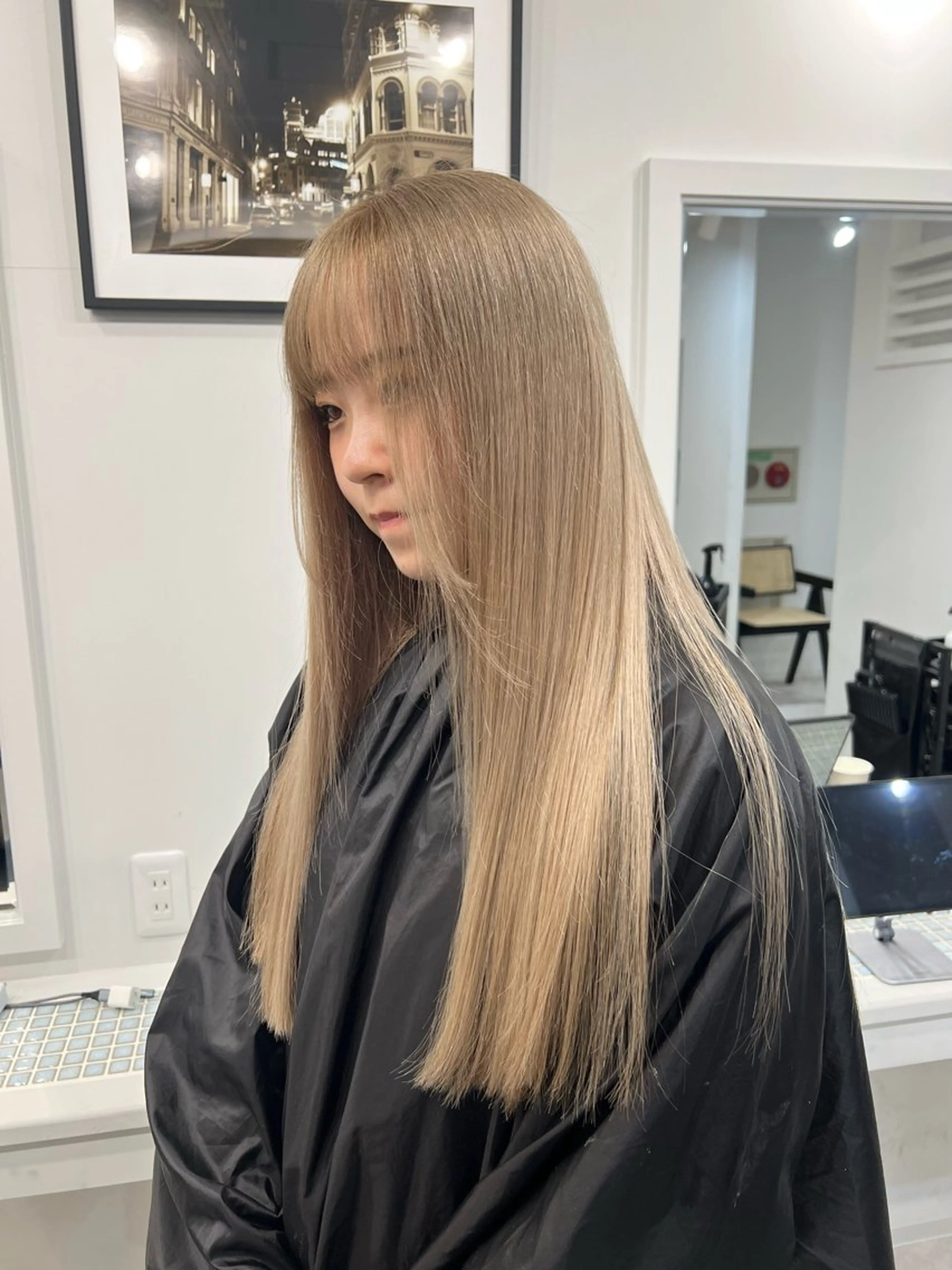 ロング カラー バレイヤージュ ブリーチ ケアブリーチ ダブルカラー グラデーションカラー カット ヘアカラー Via officialのヘアスタイル