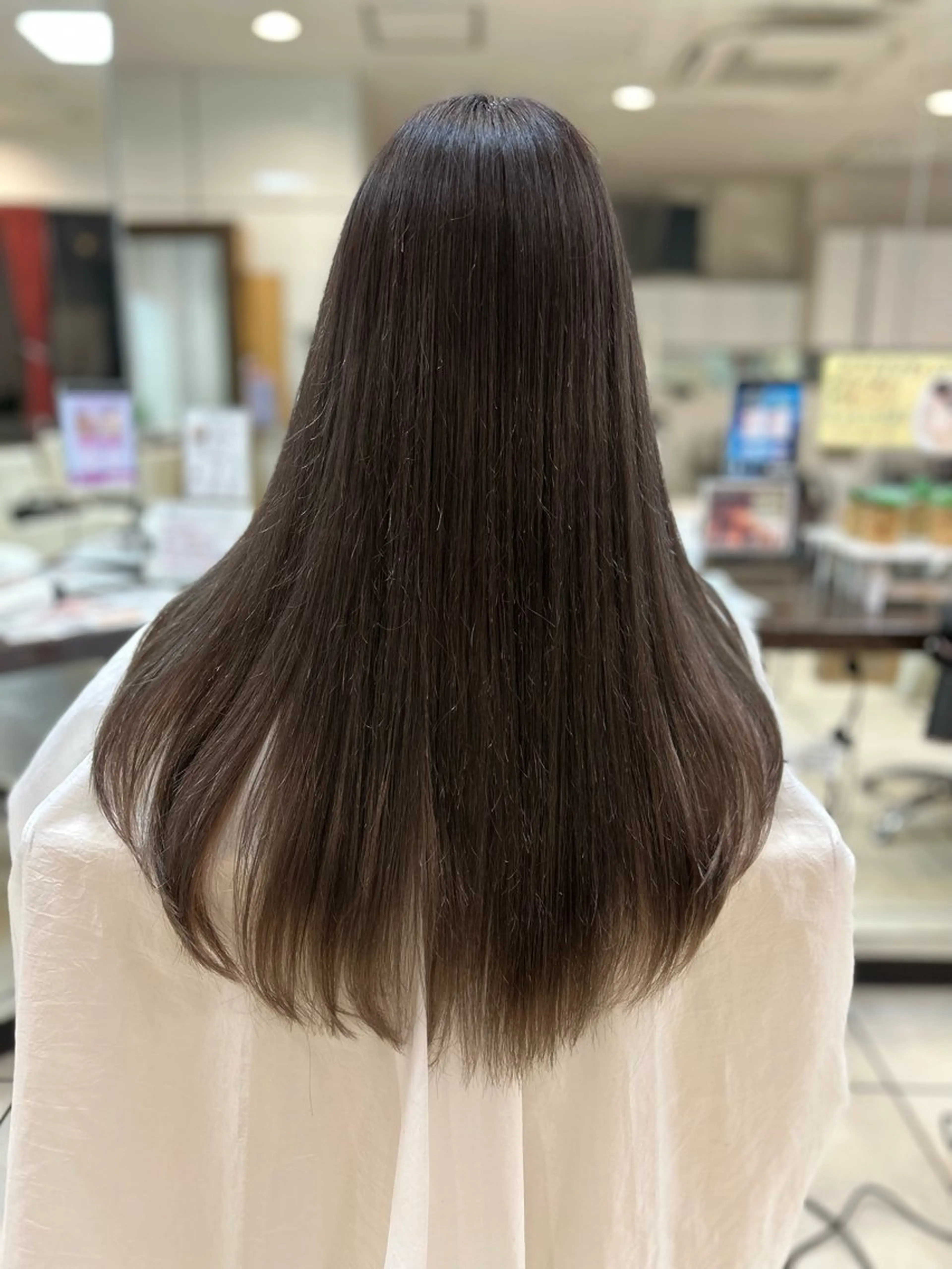 ロング 顔まわりレイヤー レイヤーカット PARS 流山店 Terumiのヘアスタイル