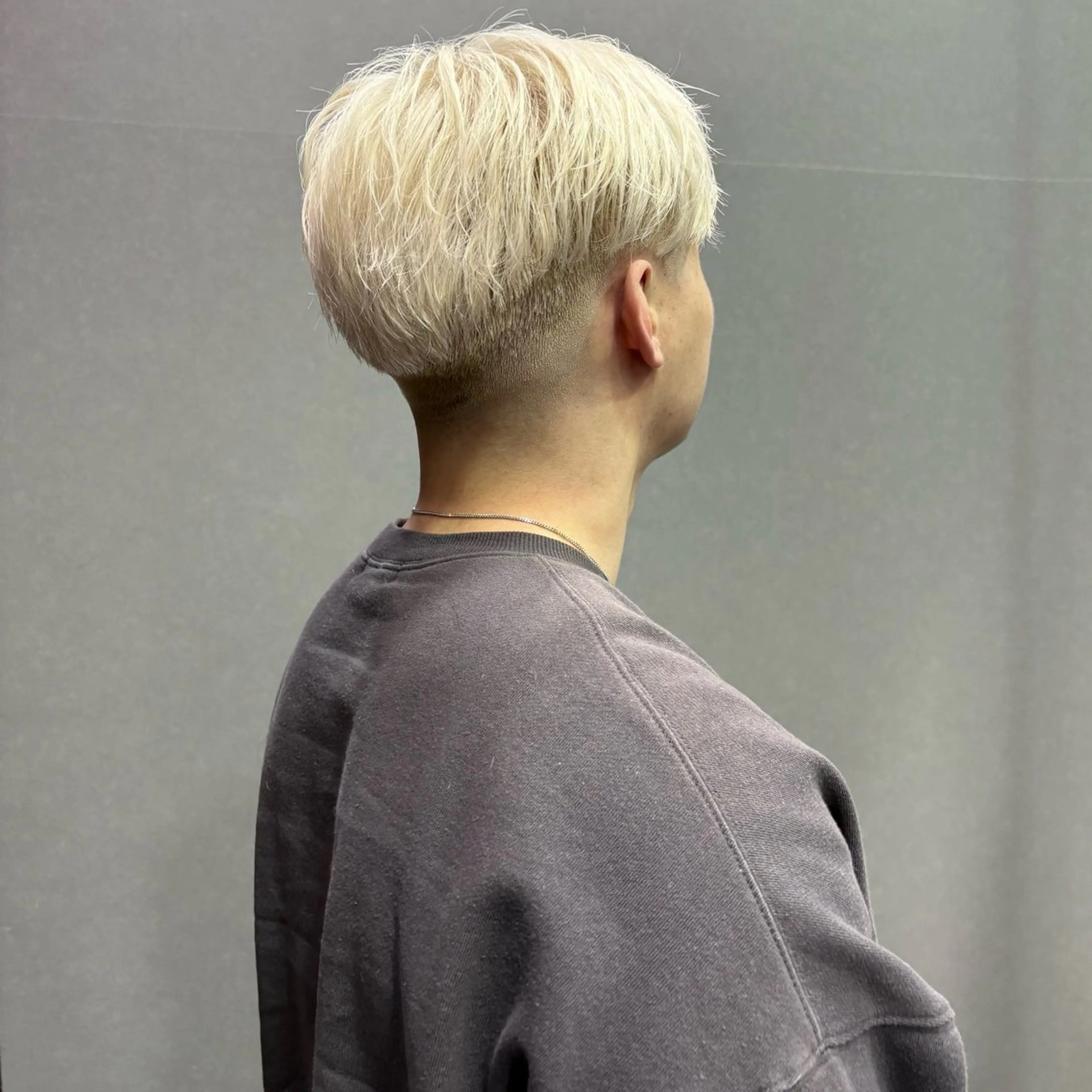 カラー ブリーチ ブロンド ケアブリーチ ホワイトブロンド 浜松/メンズサロン/ Yuna🐈‍⬛🫧のヘアスタイル