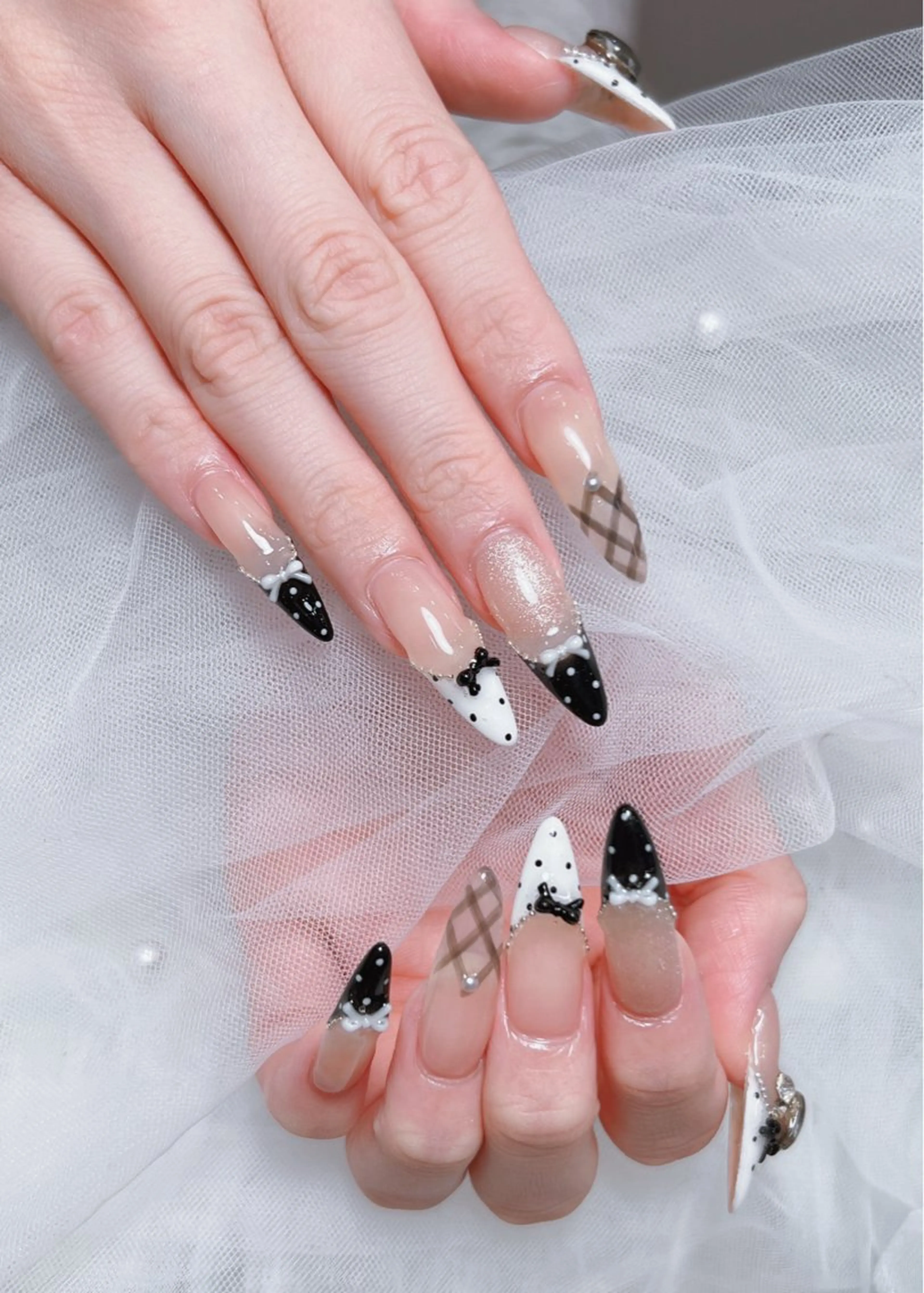 ネイル アートネイル オーロラネイル チークネイル 長さ出し フットネイル Miya_nail所属・Miya _nailのネイルデザイン