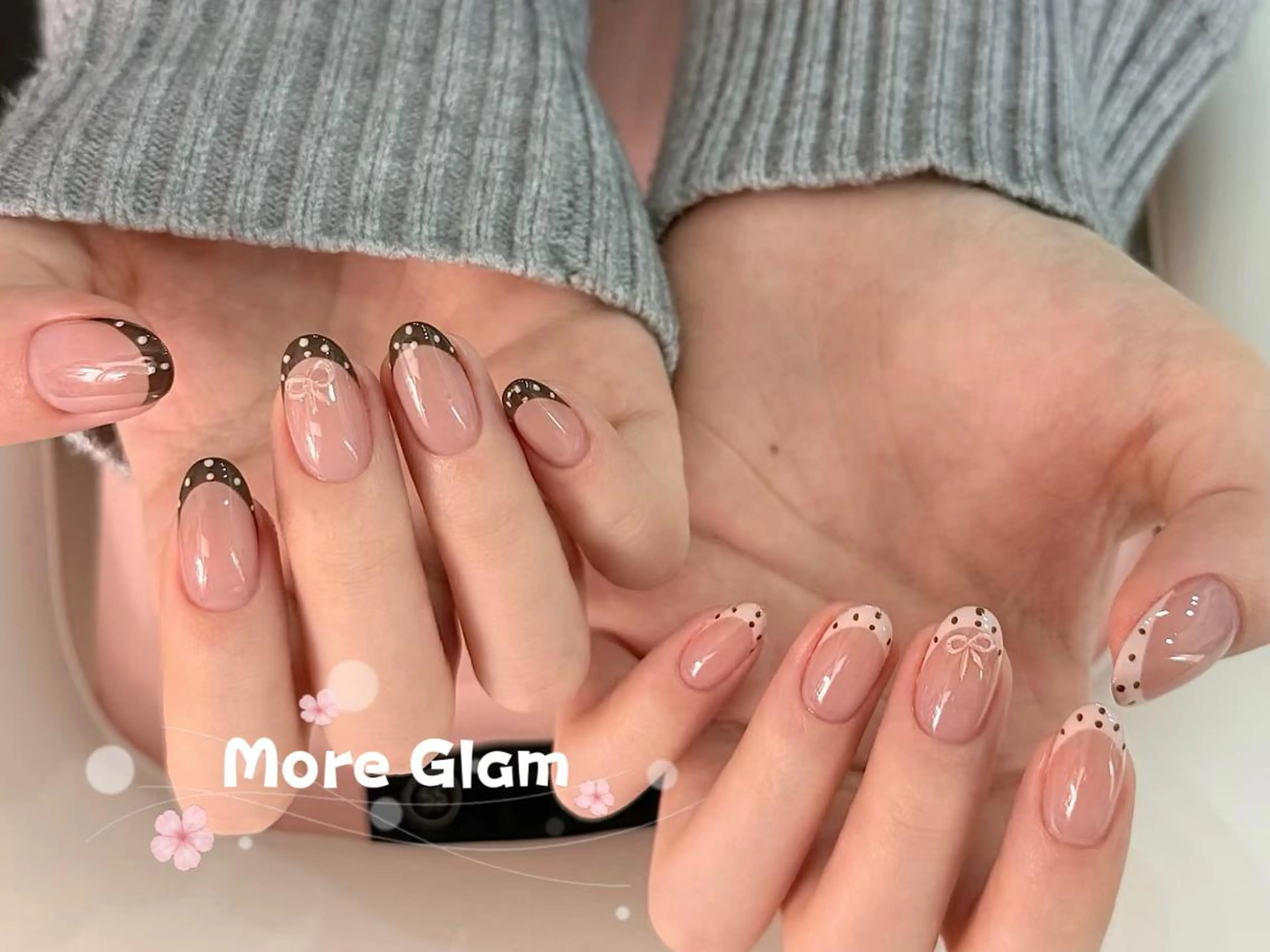 ネイル 長さ出し フットネイル フレンチネイル ジェルネイル ガラスフレンチ MoreGlam ネイルのネイルデザイン