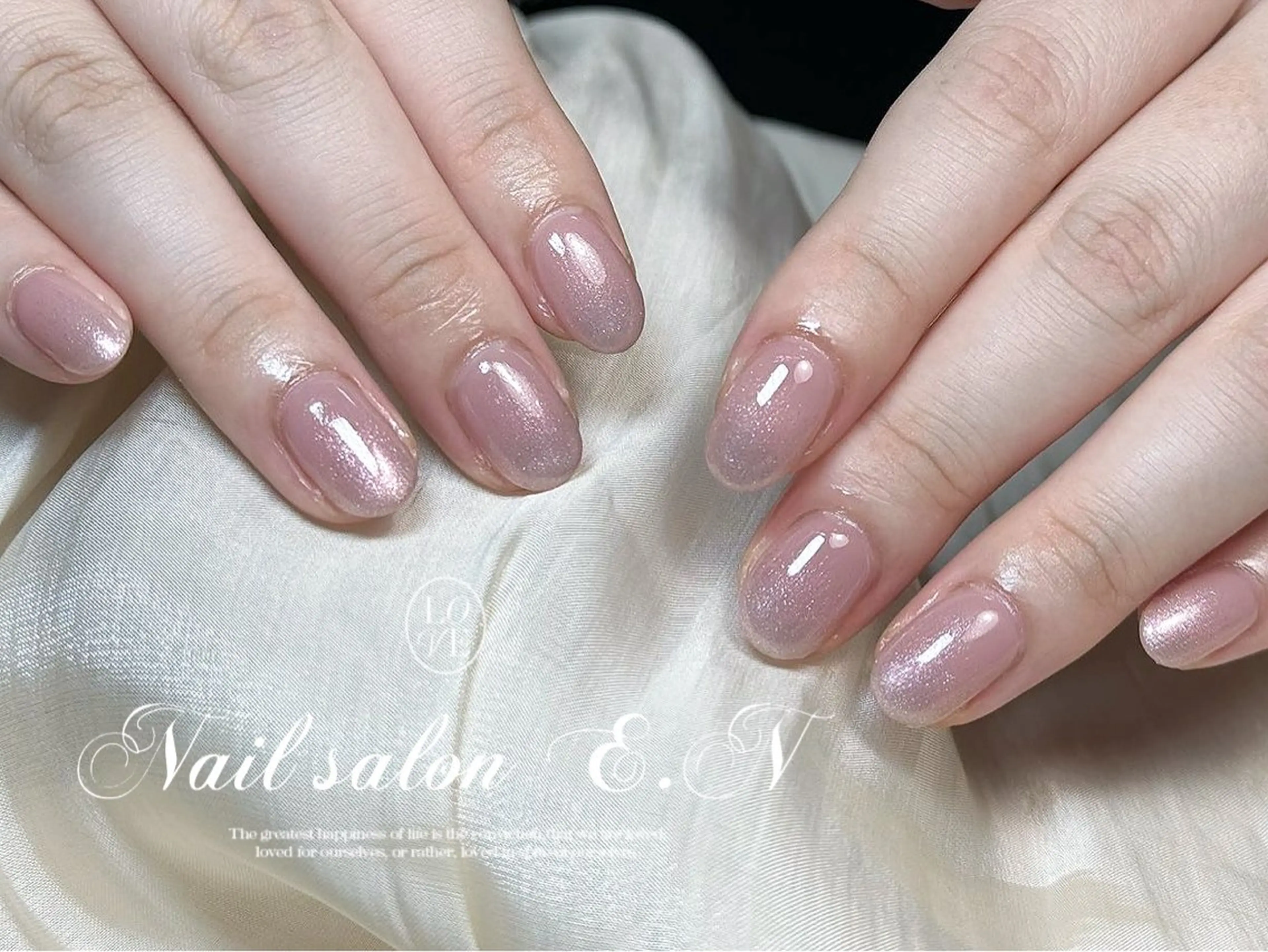 ネイル アートネイル オーロラネイル ガーリー キラキラネイル 韓国ネイル E.N🦋 長さ出し/持ち込みのネイルデザイン