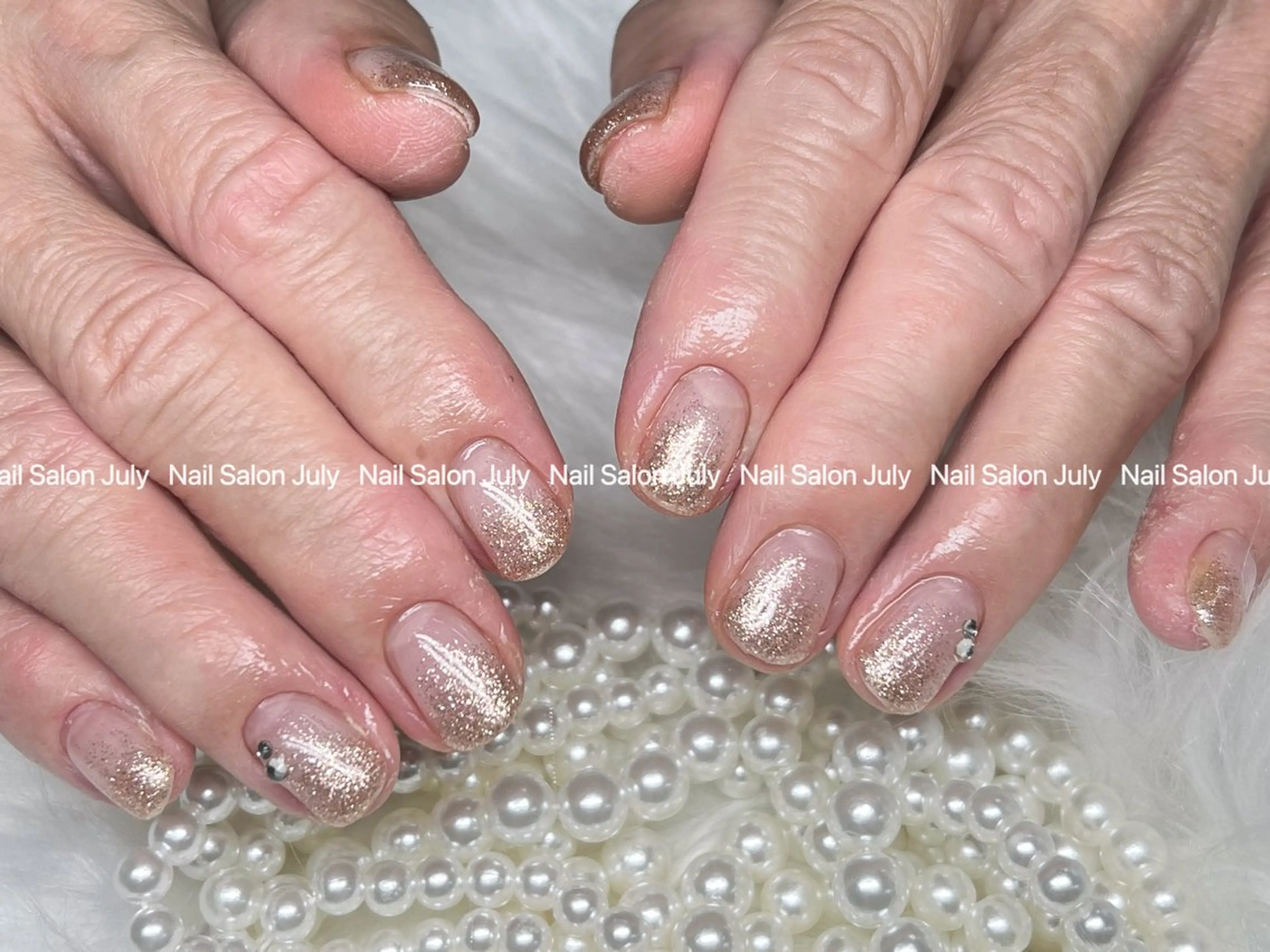 ネイル アートネイル オーロラネイル ジェルネイル ガーリー キラキラネイル ハンドネイル July モモのネイルデザイン