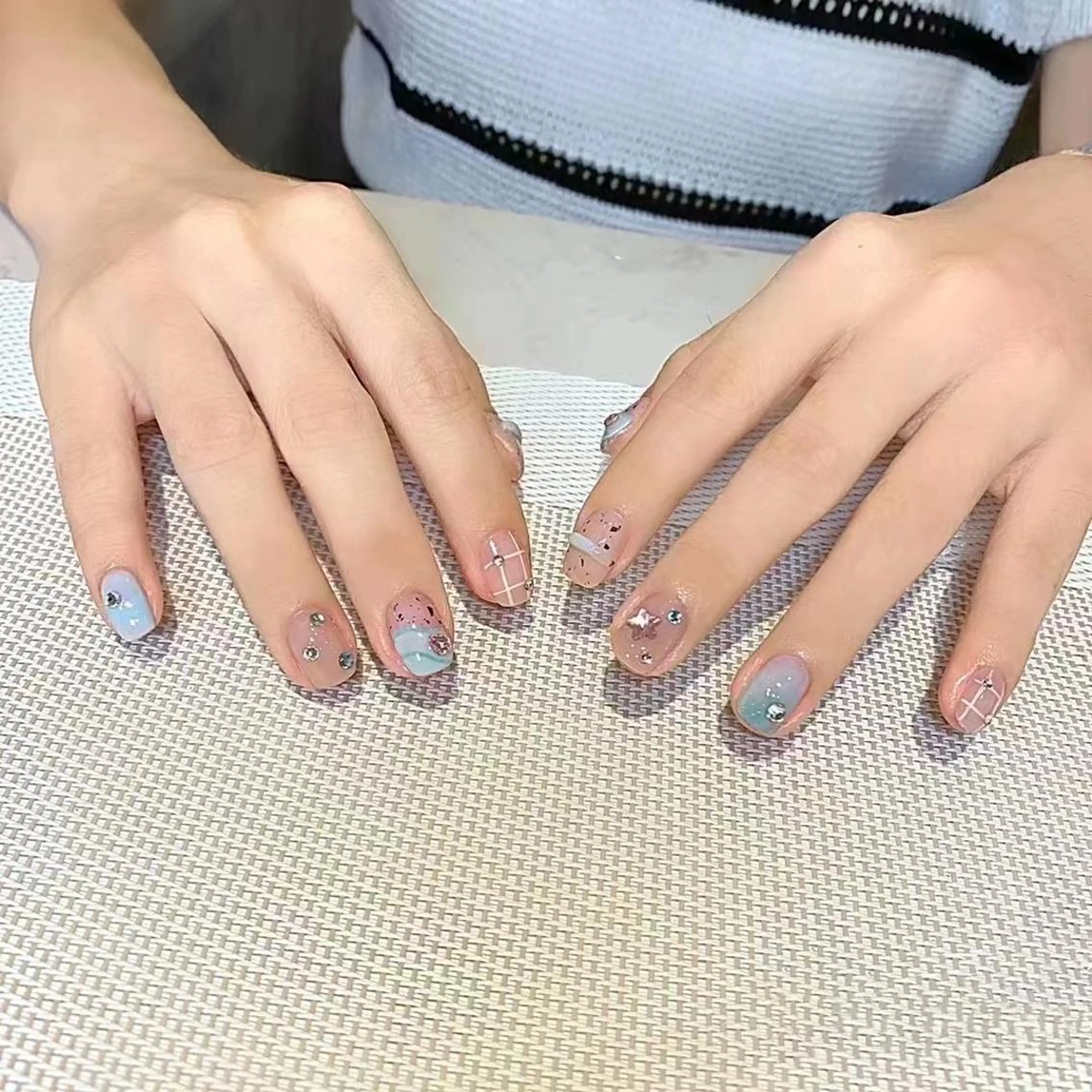 ショート ショートヘア めぐみのネイルサロン 惠のネイルデザイン