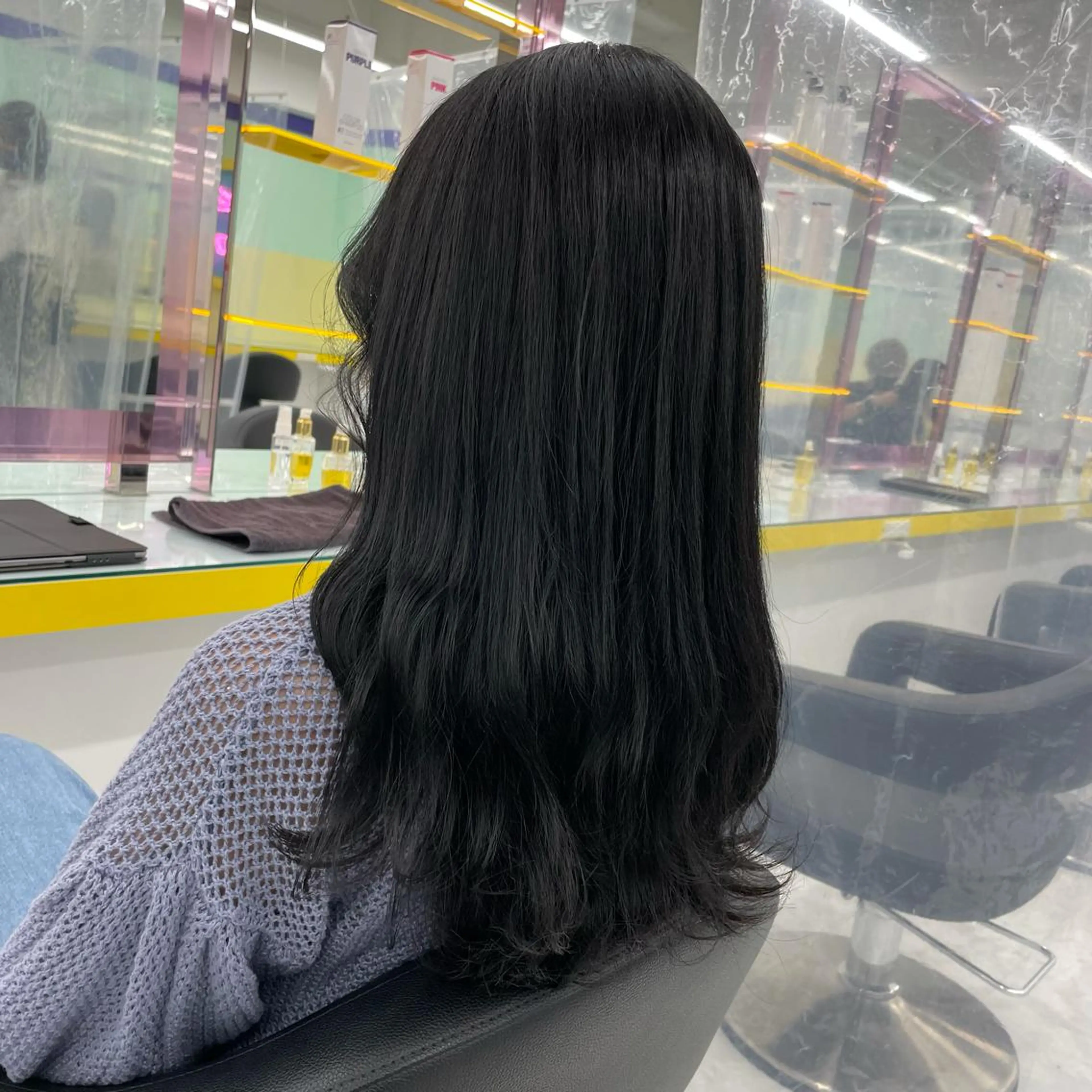 ミディアム カラー ヘアアレンジ ヘアカラー トリートメント ☁️縮毛矯正✖️ 透明感☁️りくのヘアスタイル