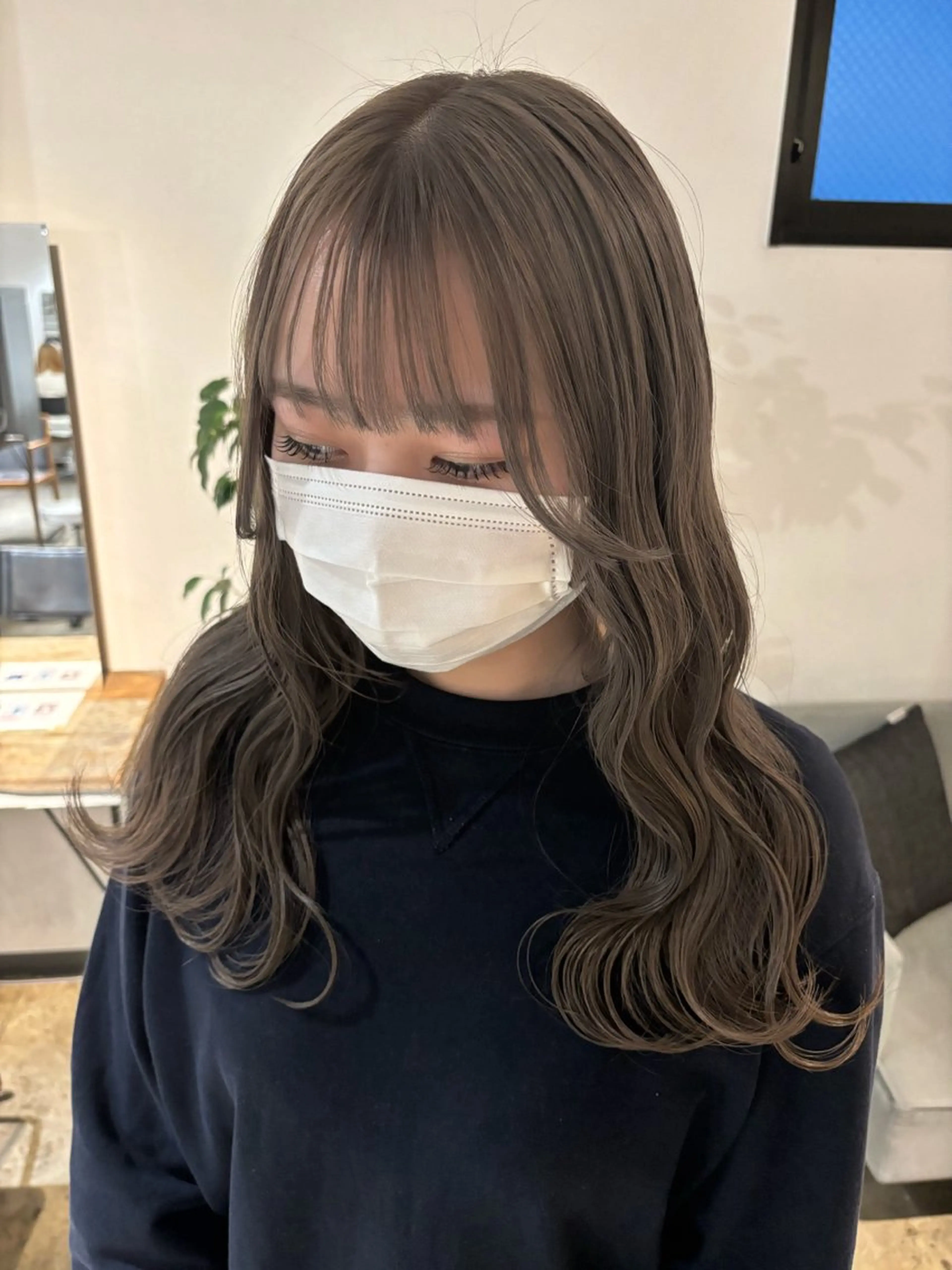 セミロング カラー ブリーチ ダブルカラー グレージュ ミルクティーグレージュ ヘアカラー トリートメント 暖色カラー🍒 ケアブリーチ/akiのヘアスタイル