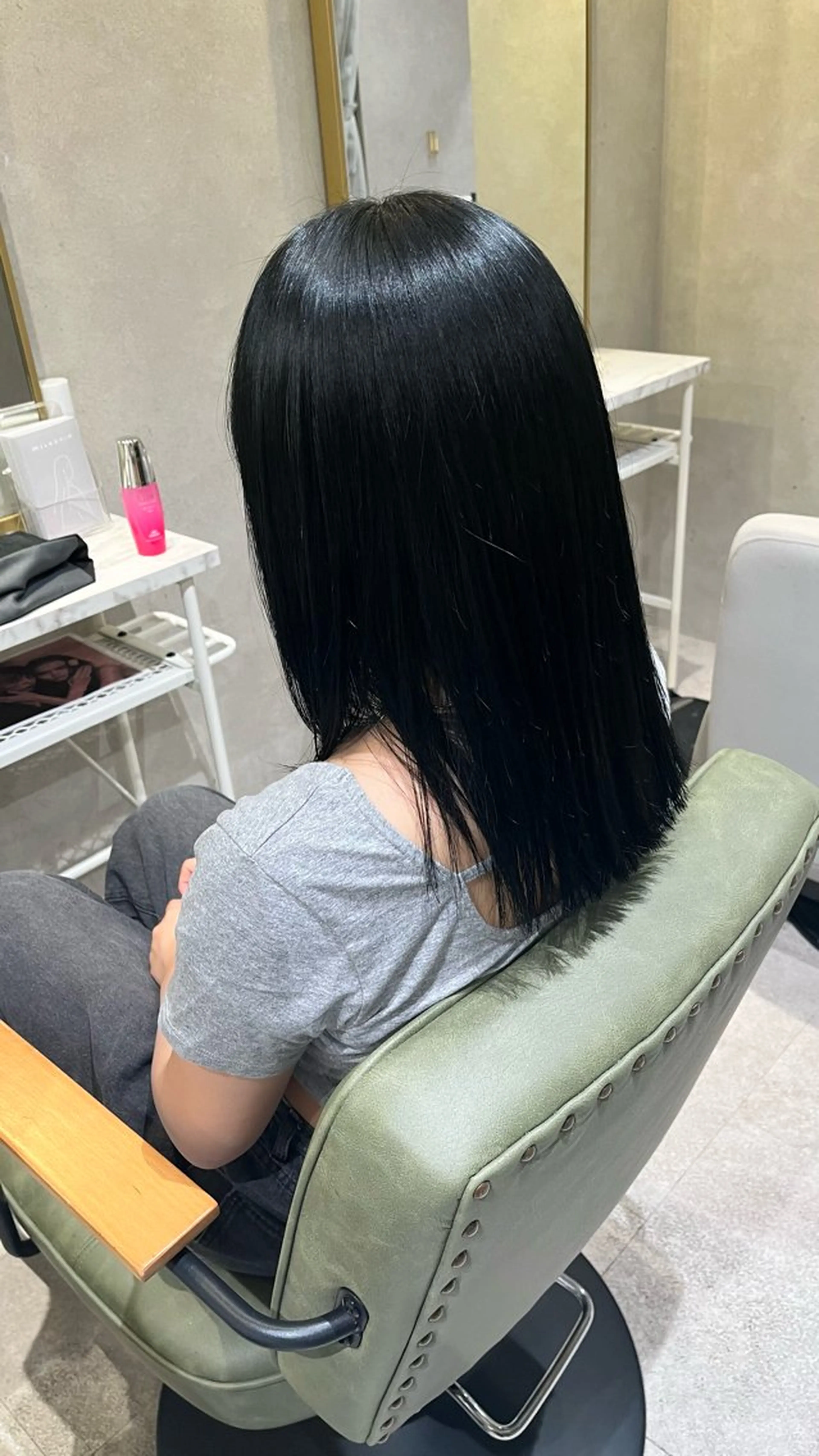 セミロング カラー 新宿/アシスタント AiNAのヘアスタイル