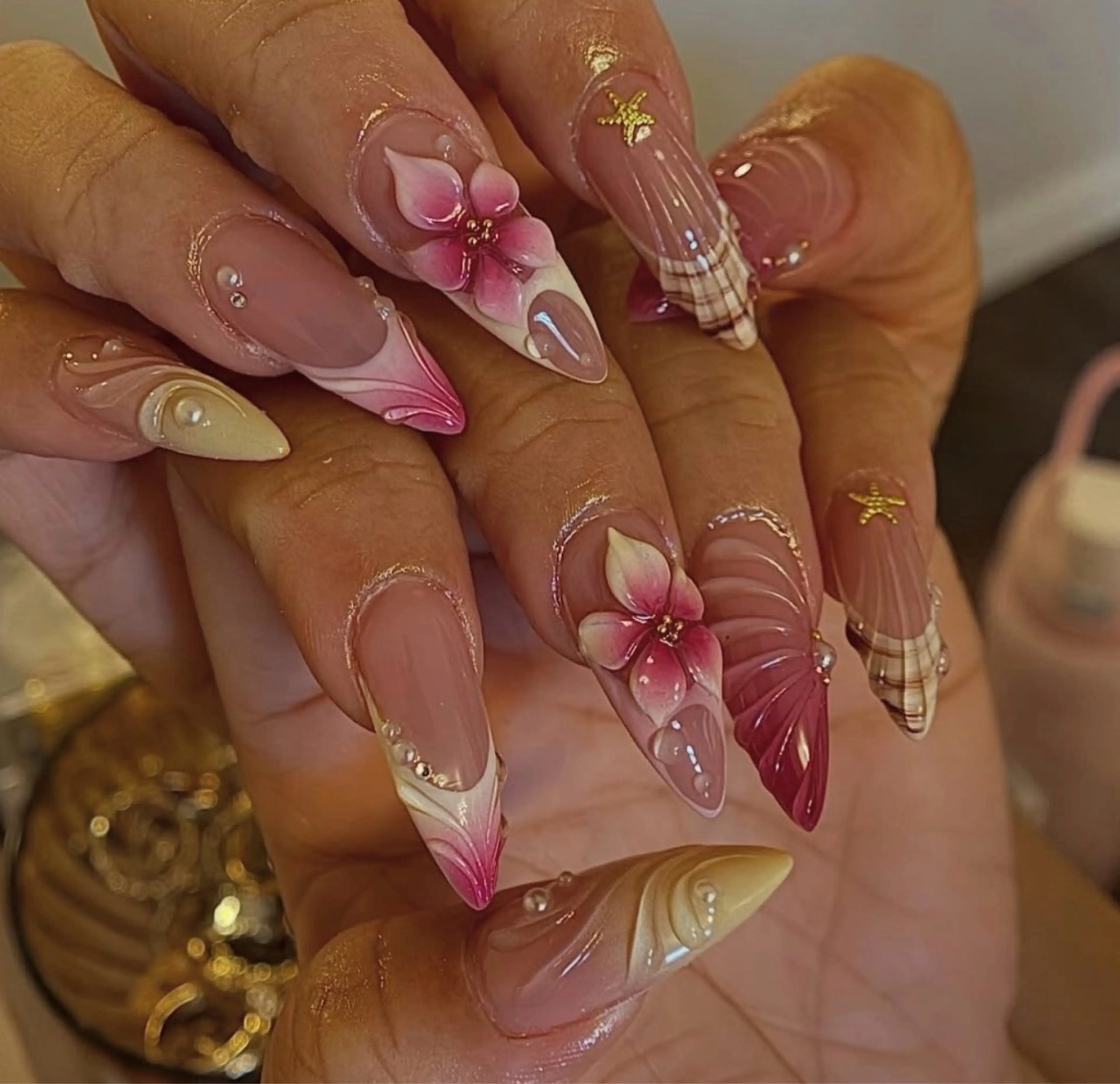 ネイル 長さ出し フレンチネイル 韓国ネイル レース マグネットネイル ハンドネイル 波 なみのネイルデザイン