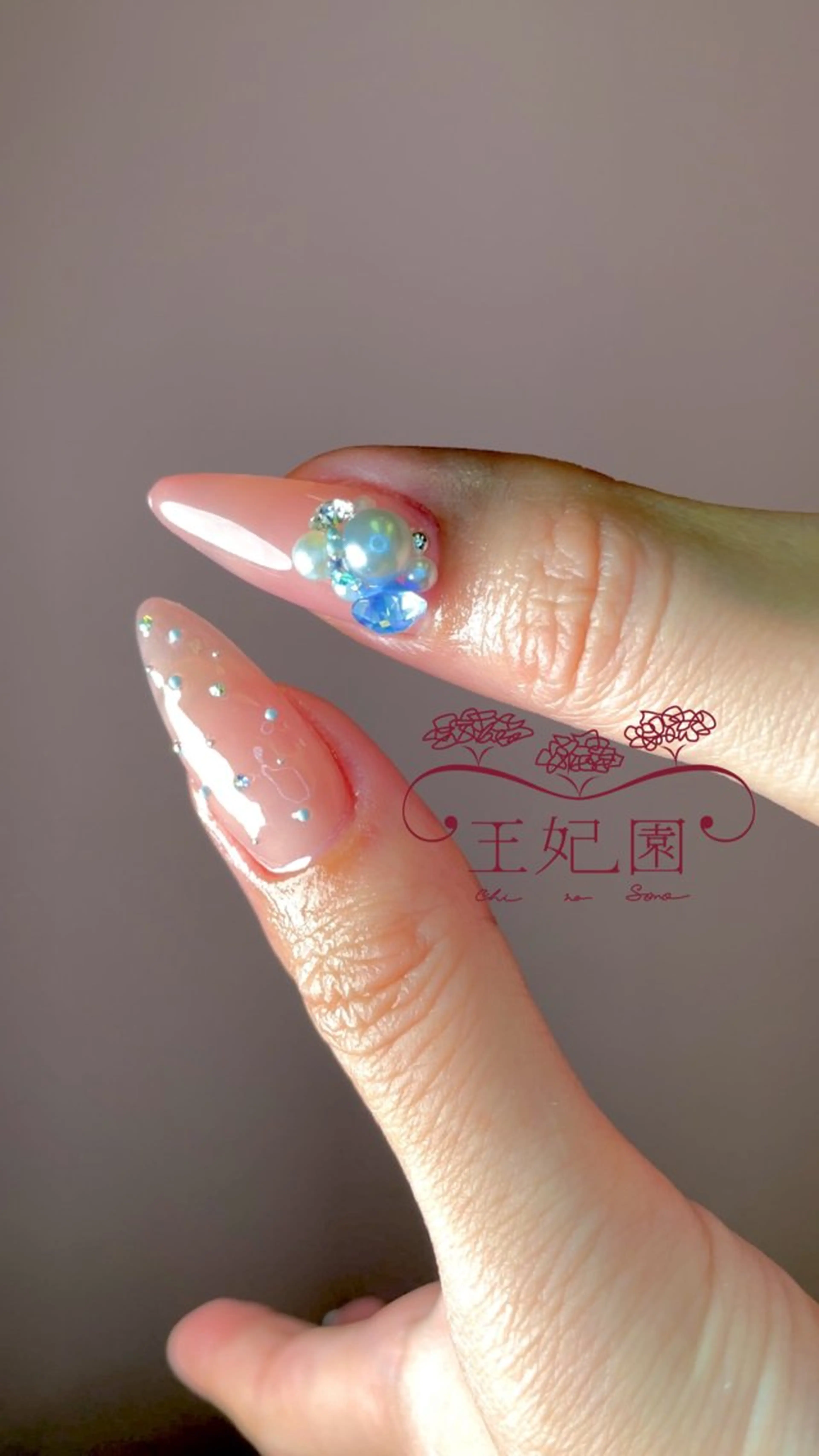 ネイル ブルー フレンチネイル ガラスフレンチ 水色 リボン nail salon王妃の園所属・王妃の園 ohinosonoのネイルデザイン