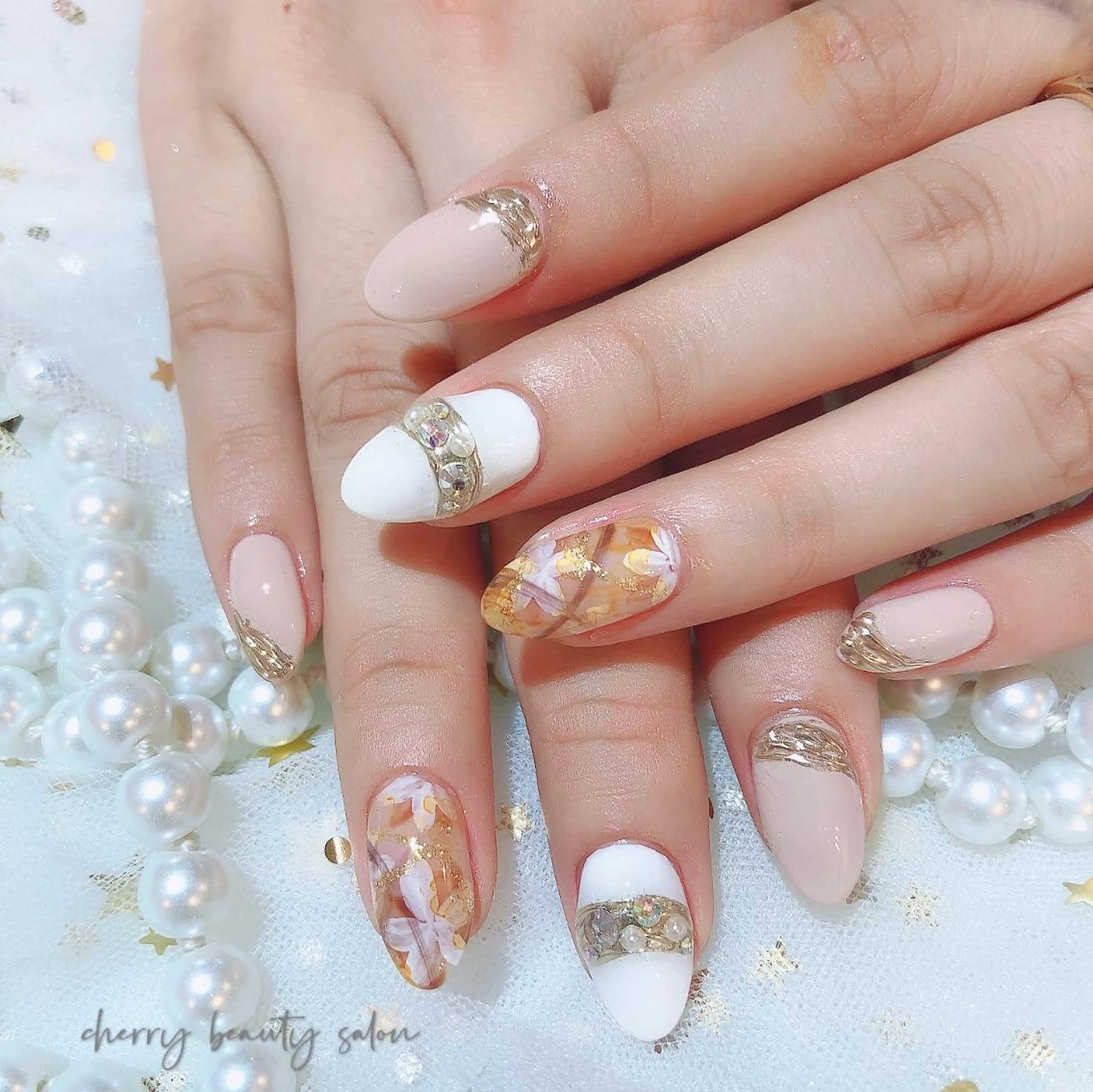 ネイル SAKURA 🍒のネイルデザイン