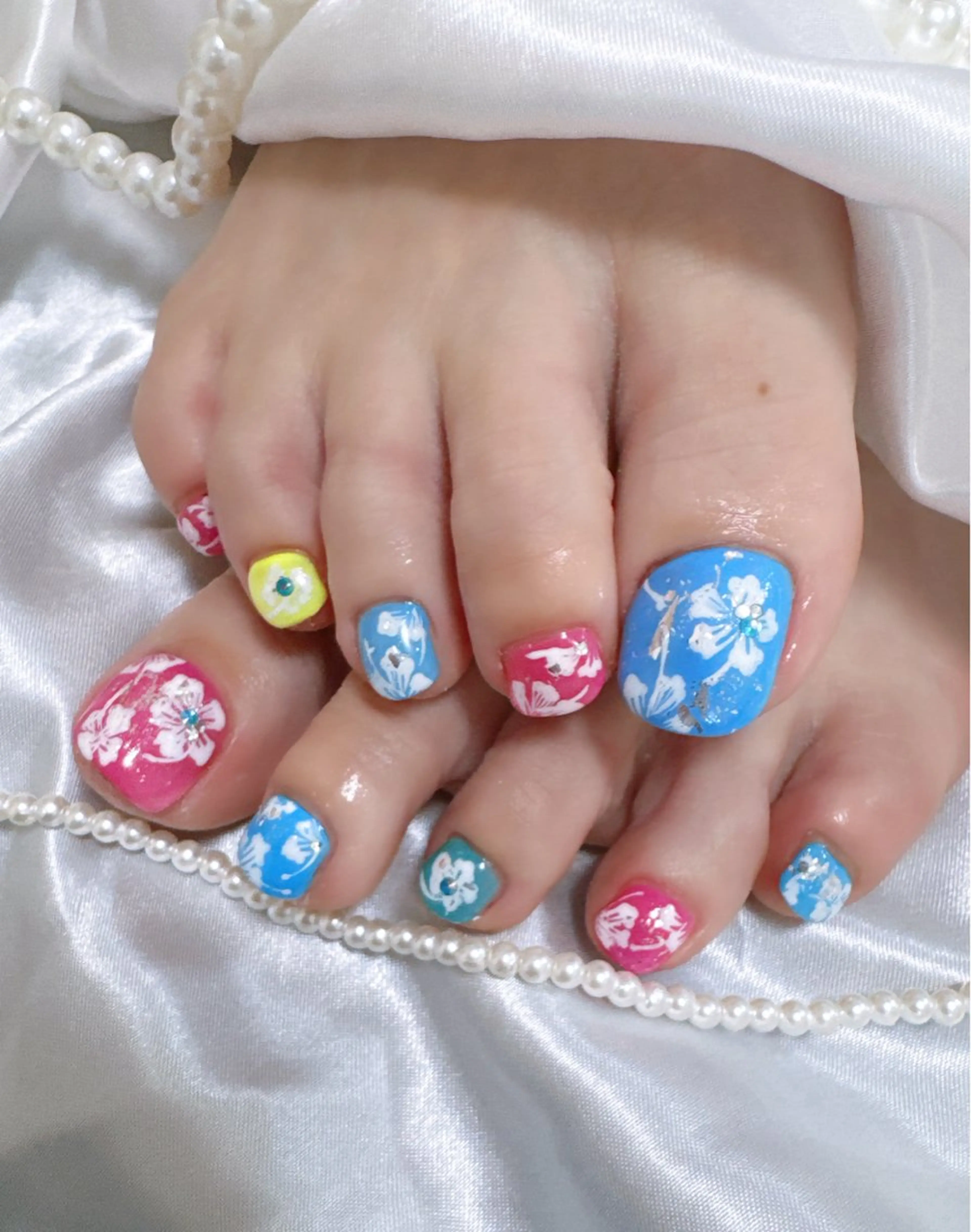 ネイル フットネイル 高島 夏海のネイルデザイン