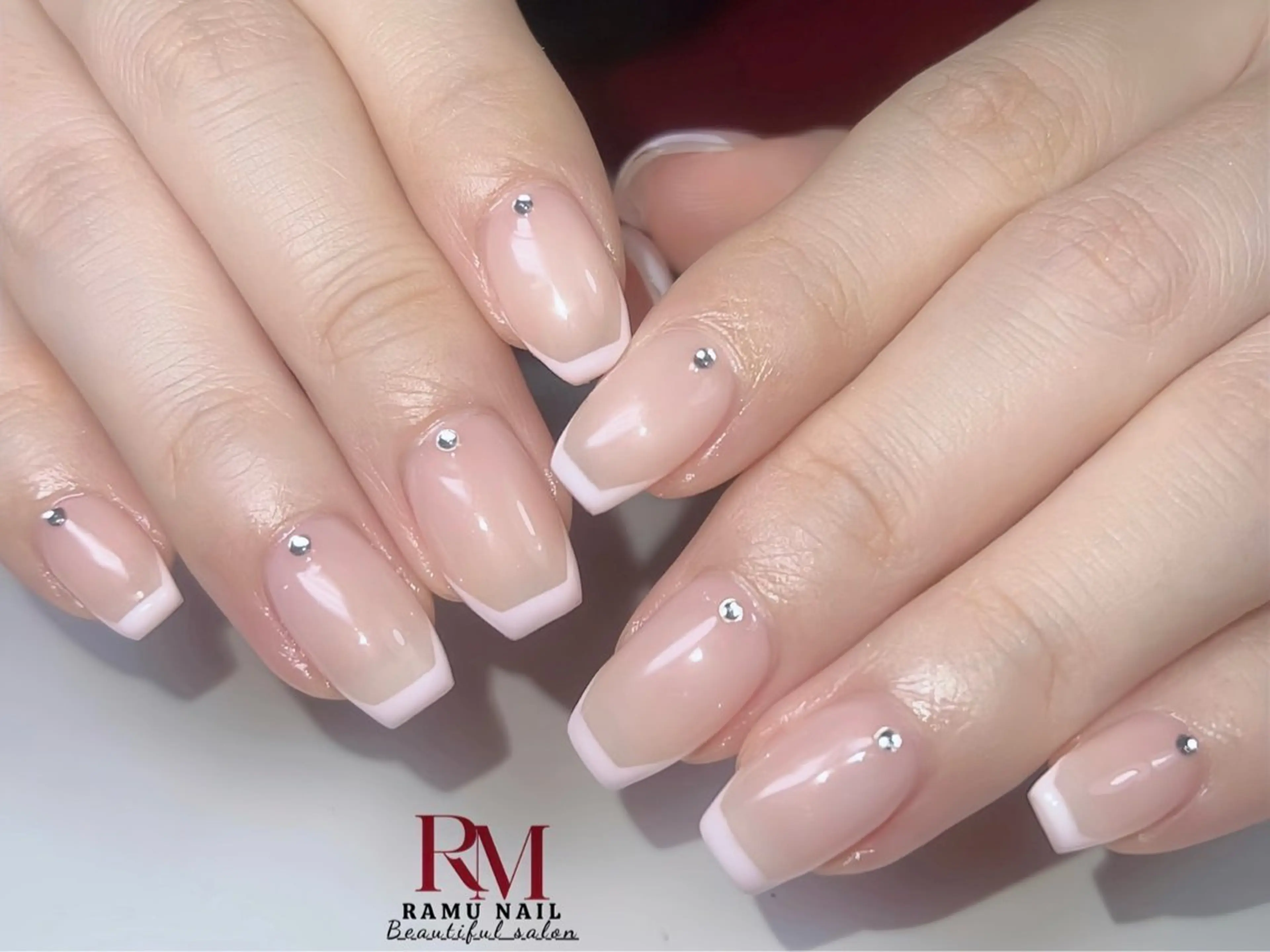 ネイル キラキラネイル マグネットネイル ミラーネイル ピンク ストーンネイル ハンドネイル RAMU Nail 恵比寿店のネイルデザイン