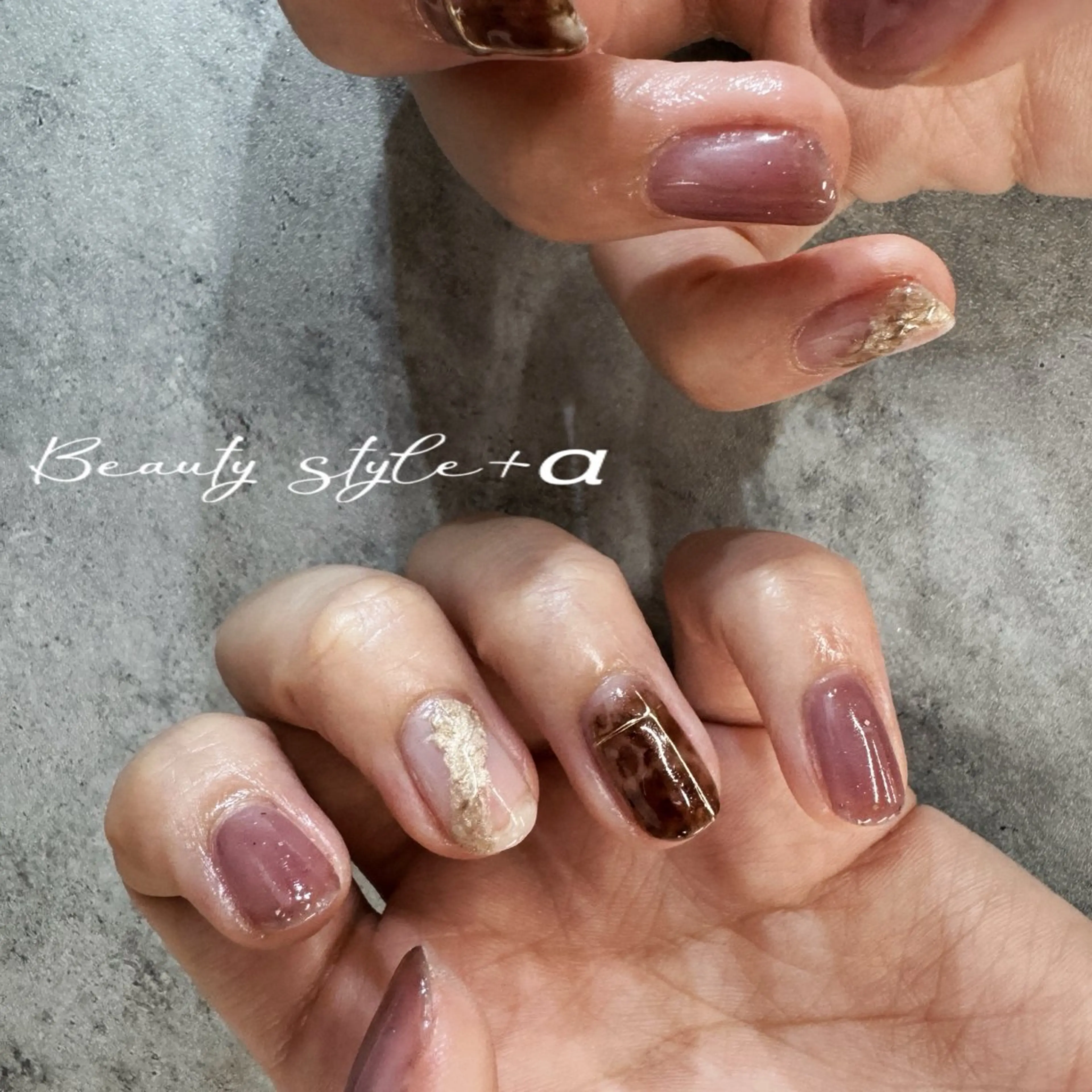 クリスマス限定🎄simple デザイン🩵ワンカラー&ポイントアート2本の写真