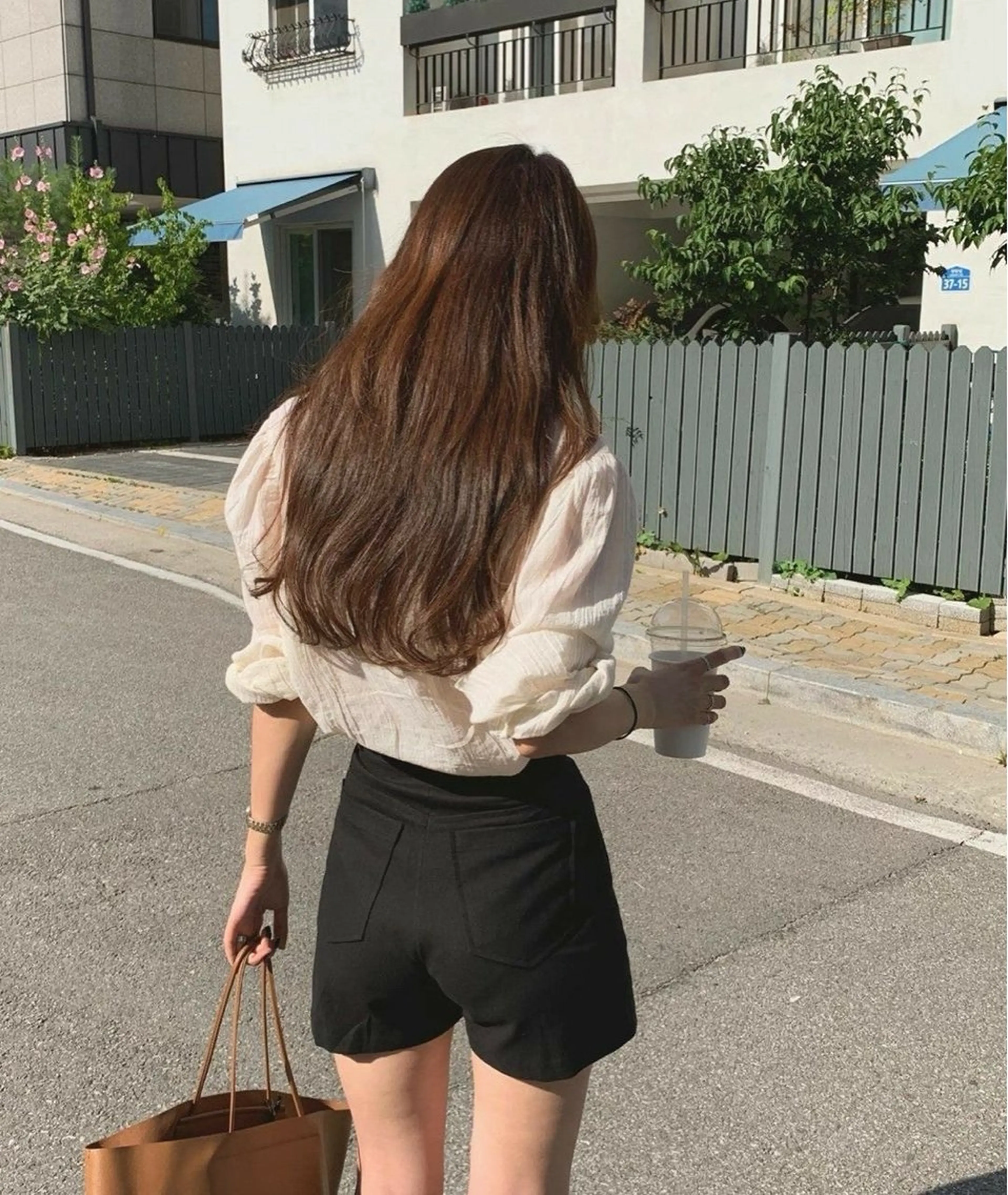 ロング カラー 透け上品ハイトーン 職人ゆうと🤍のヘアスタイル