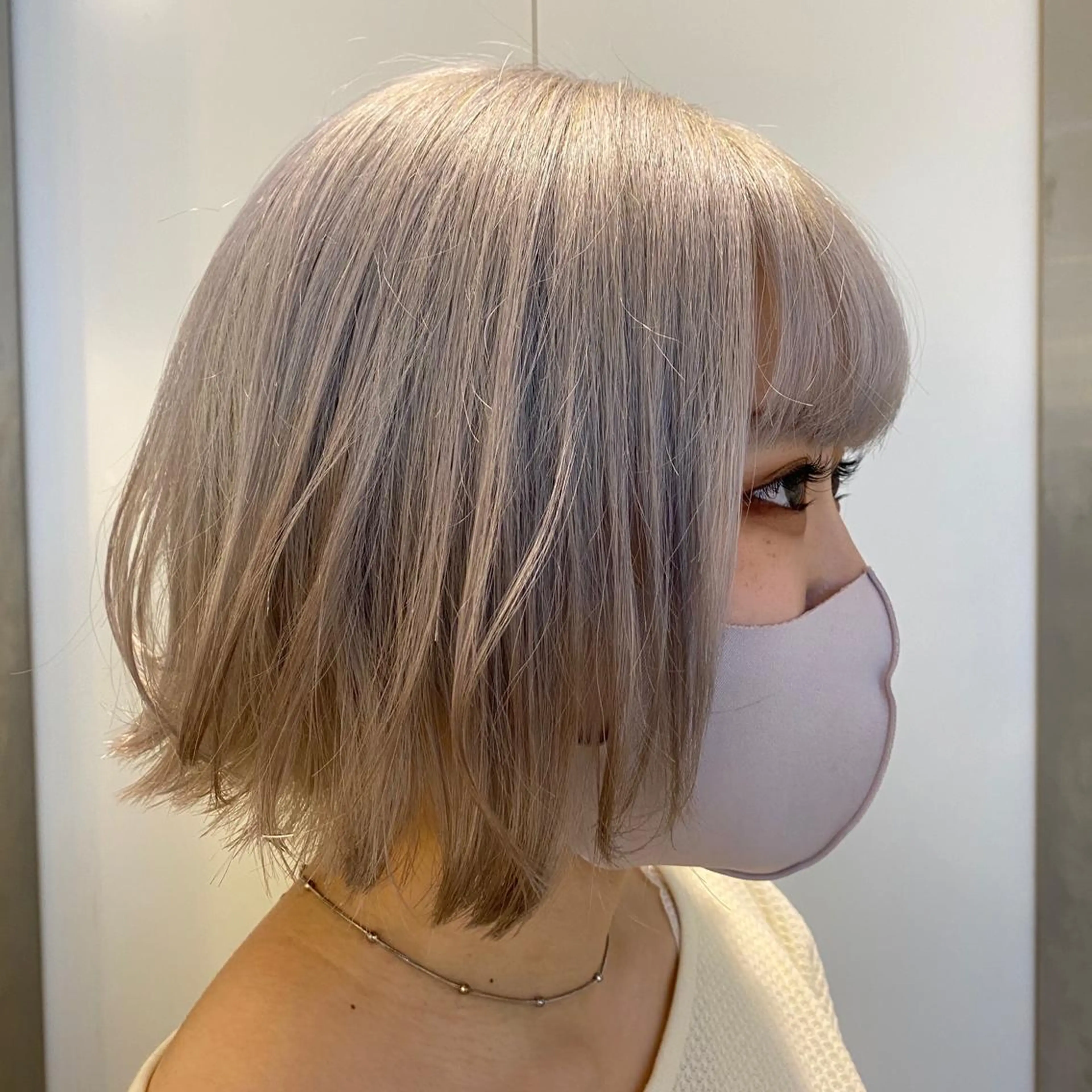 ミディアム カラー ベージュカラー ホワイトベージュ 遠藤沙也加 /レイヤーカットのヘアスタイル