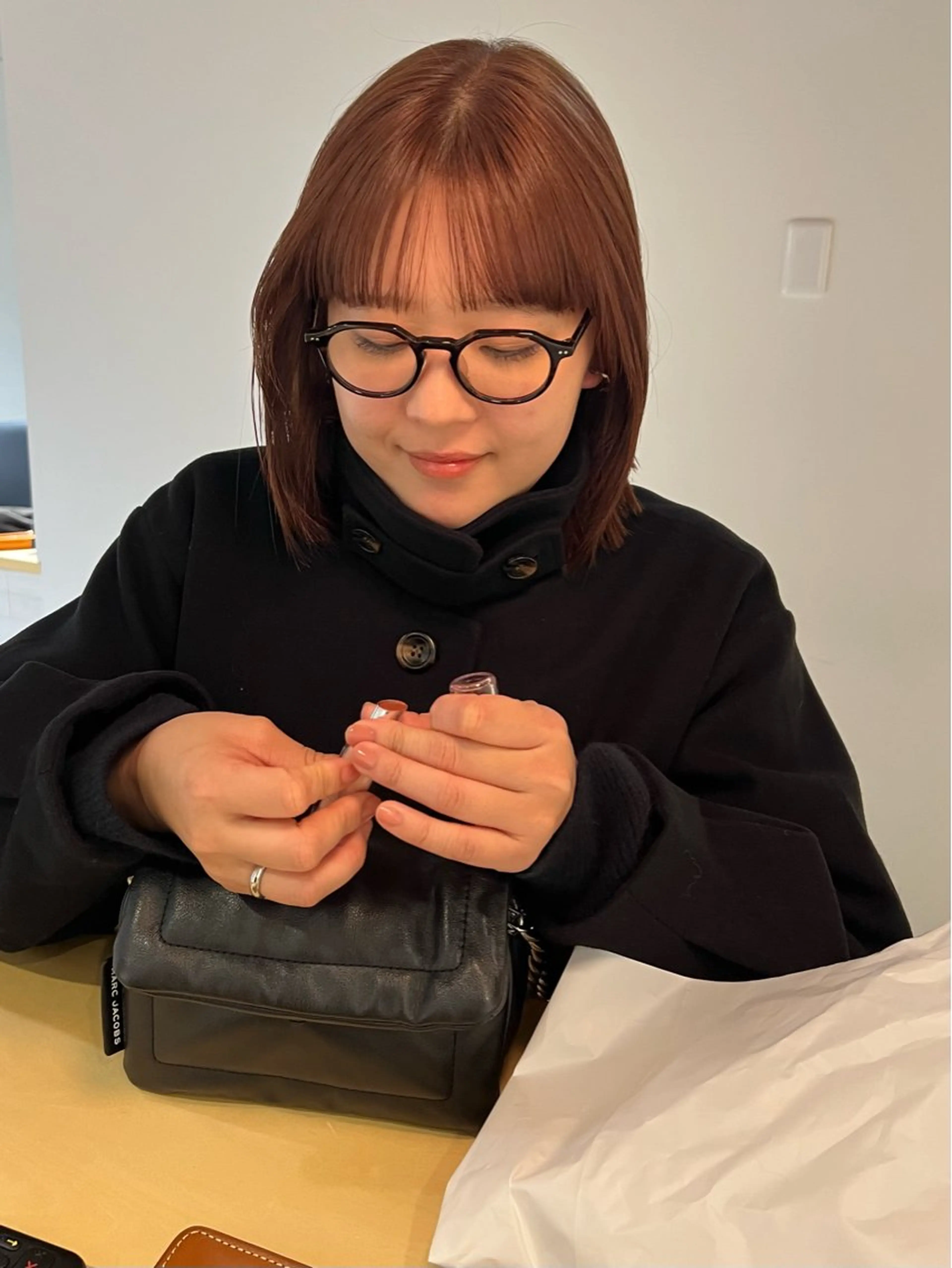 ミディアム カラー ベージュカラー ブリーチ ブラウンカラー ブリーチなしカラー ボブ カット ヘアカラー io濱川 遥のヘアスタイル