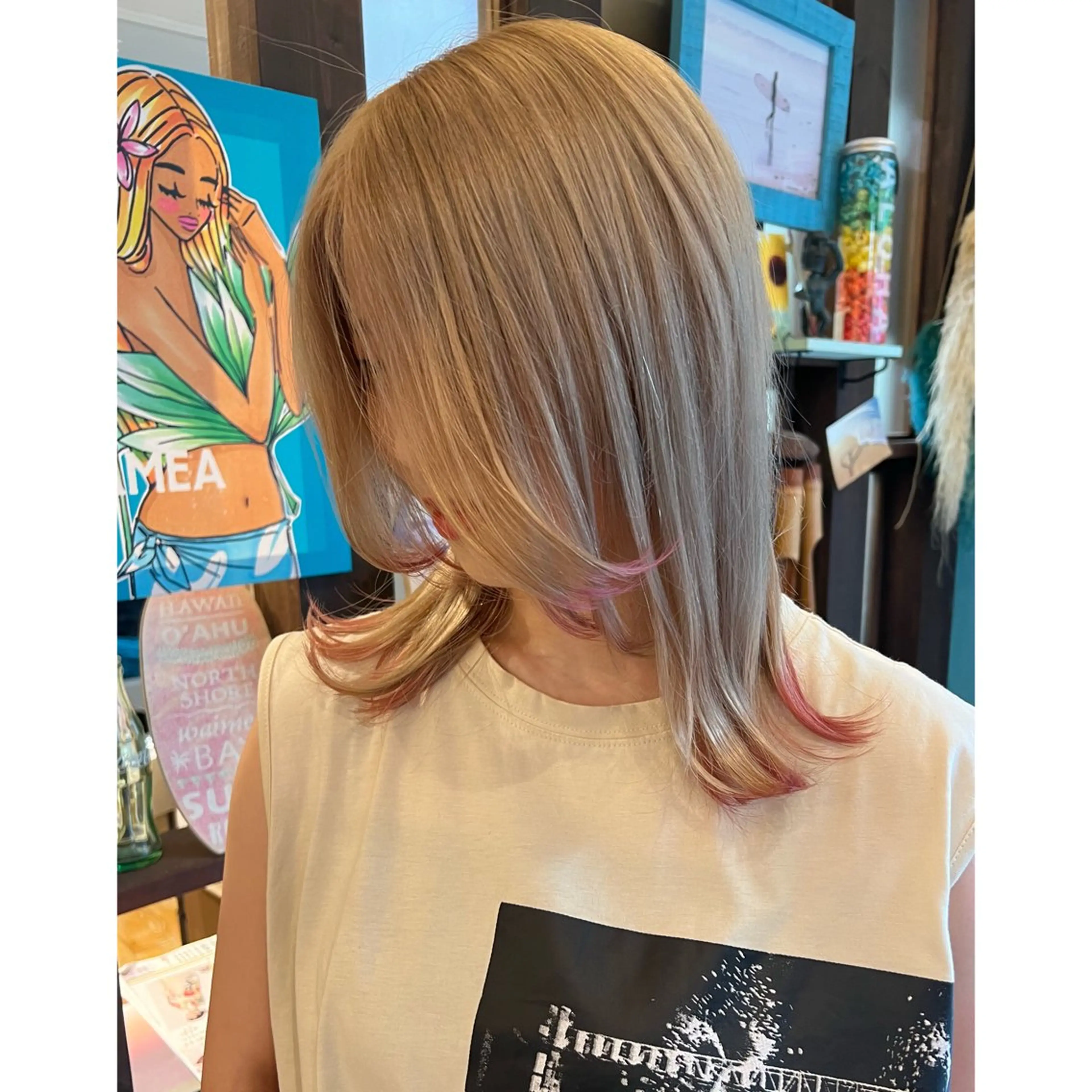 セミロング ハイトーン/ ダブルカラー/透明感のヘアスタイル