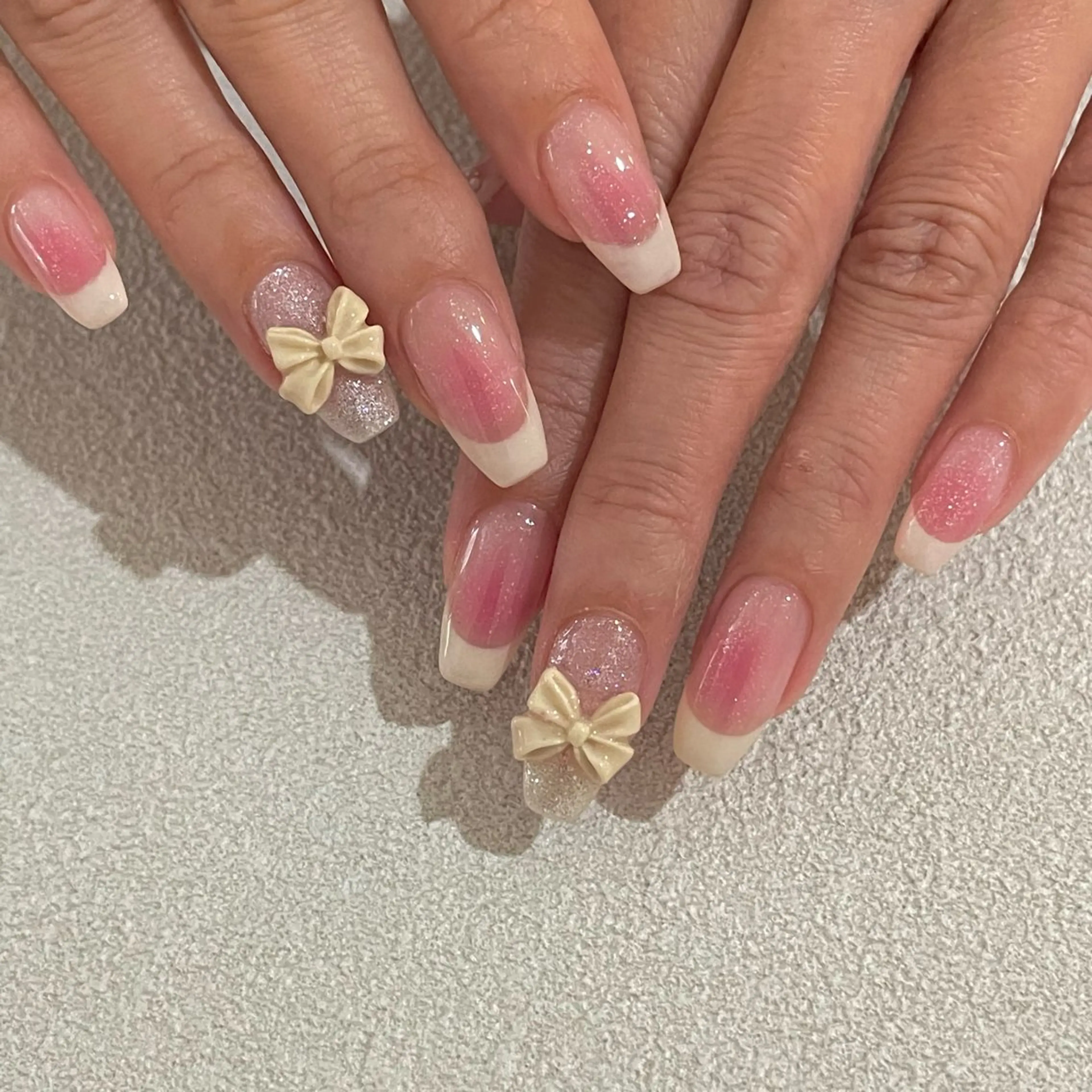 ネイル チークネイル フレンチネイル 韓国ネイル リボン en nail  心斎橋のネイルデザイン