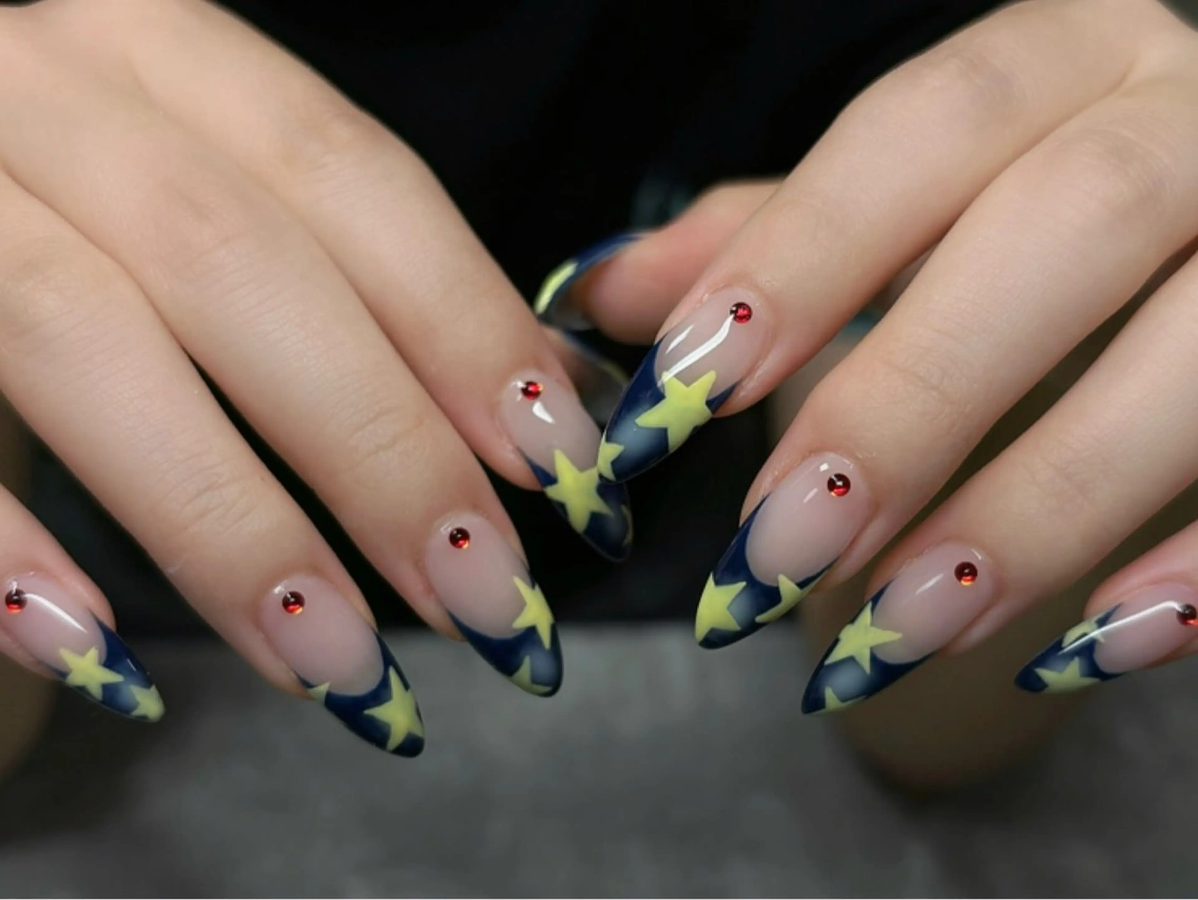 ネイル ハンドネイル Protea きぬがわ らむのネイルデザイン