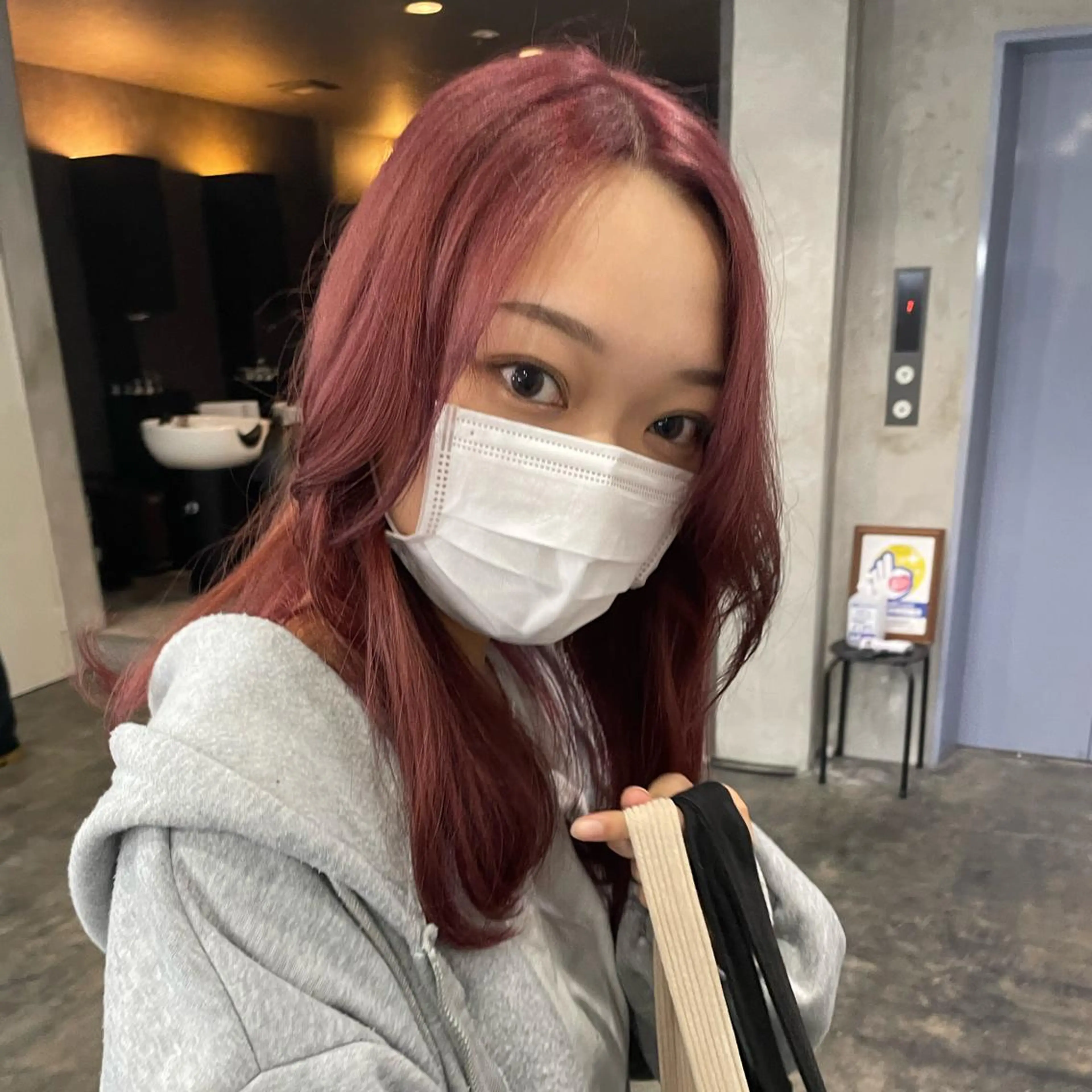 カラー ブリーチ ピンクカラー MaisonHALU 松浦光咲のヘアスタイル