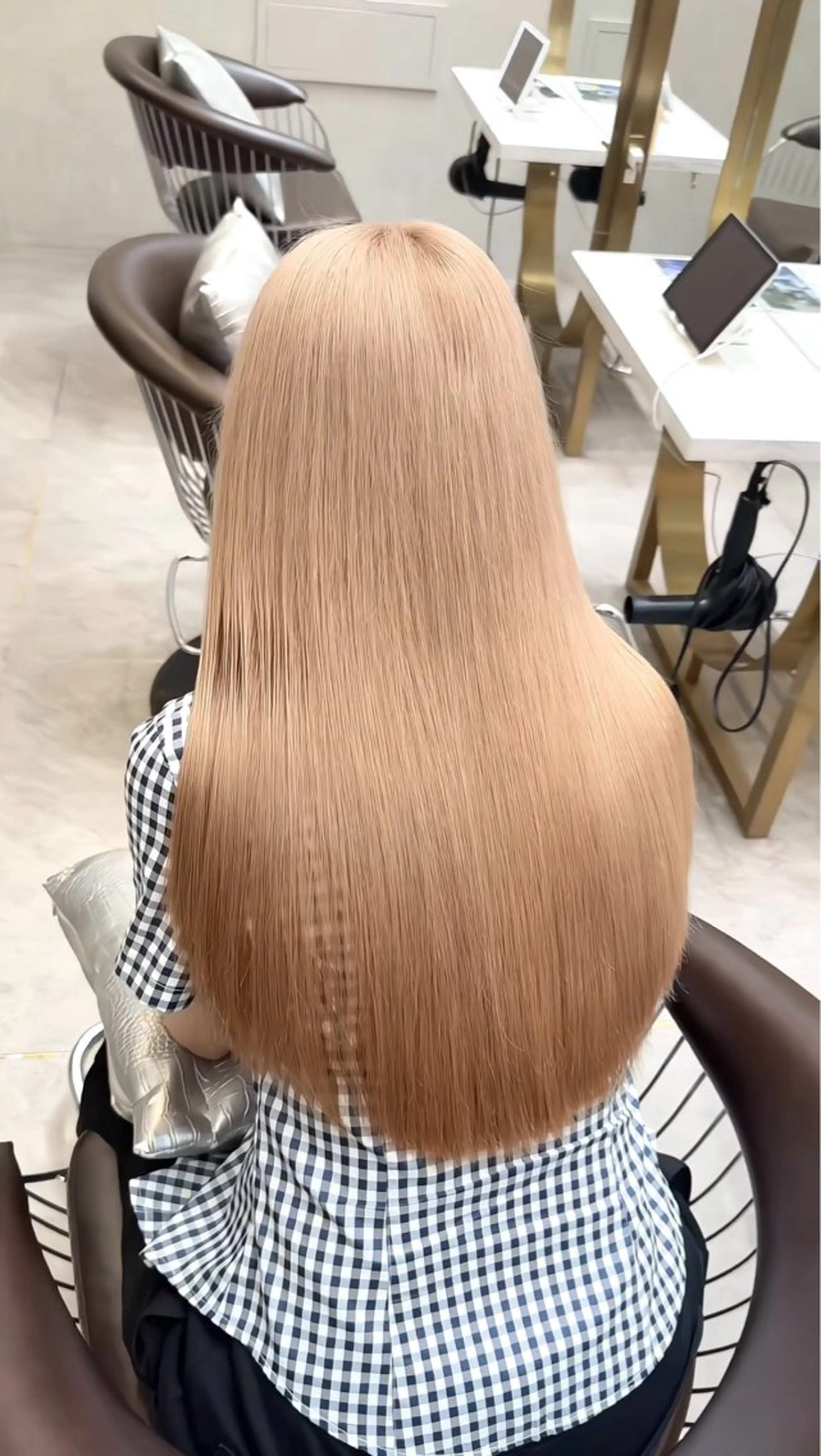 ロング ロング トリートメント ヘアカラー 坂口 京平のヘアスタイル