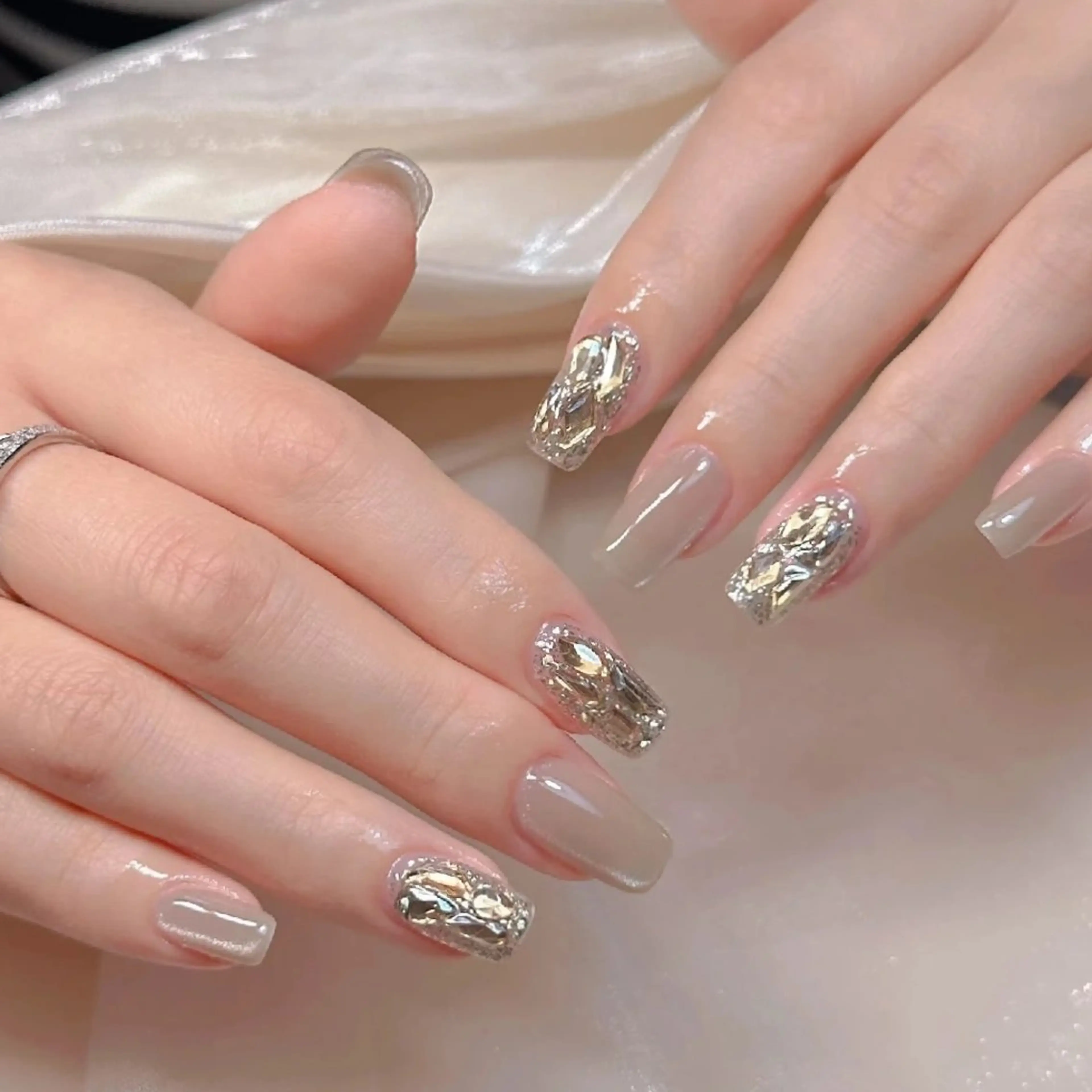 ネイル マグネットネイル ネイリストゆか💅 長さだし、深爪矯正のネイルデザイン