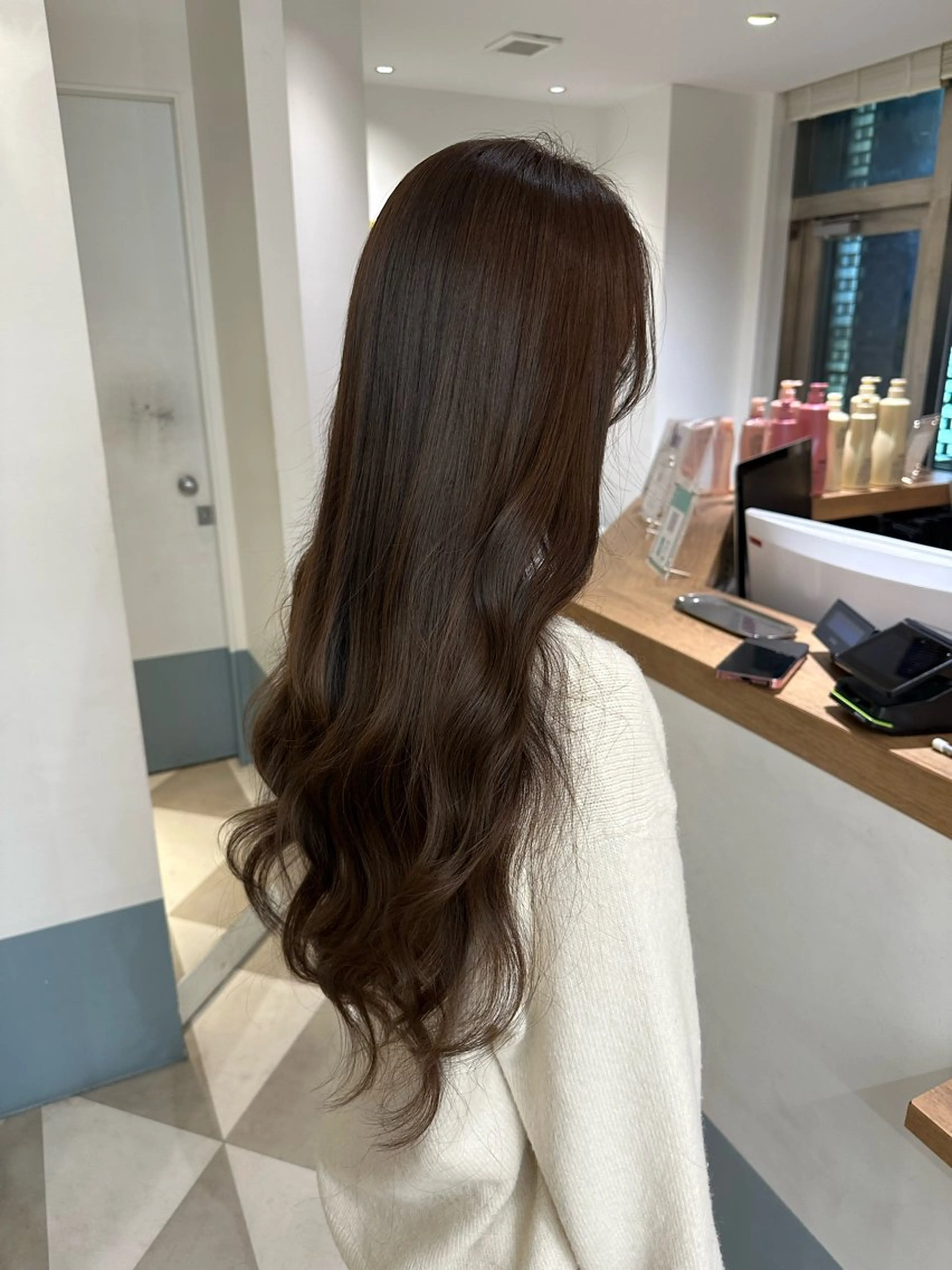 ロング カラー ヘアカラー トリートメント 安丸 結夏のヘアスタイル