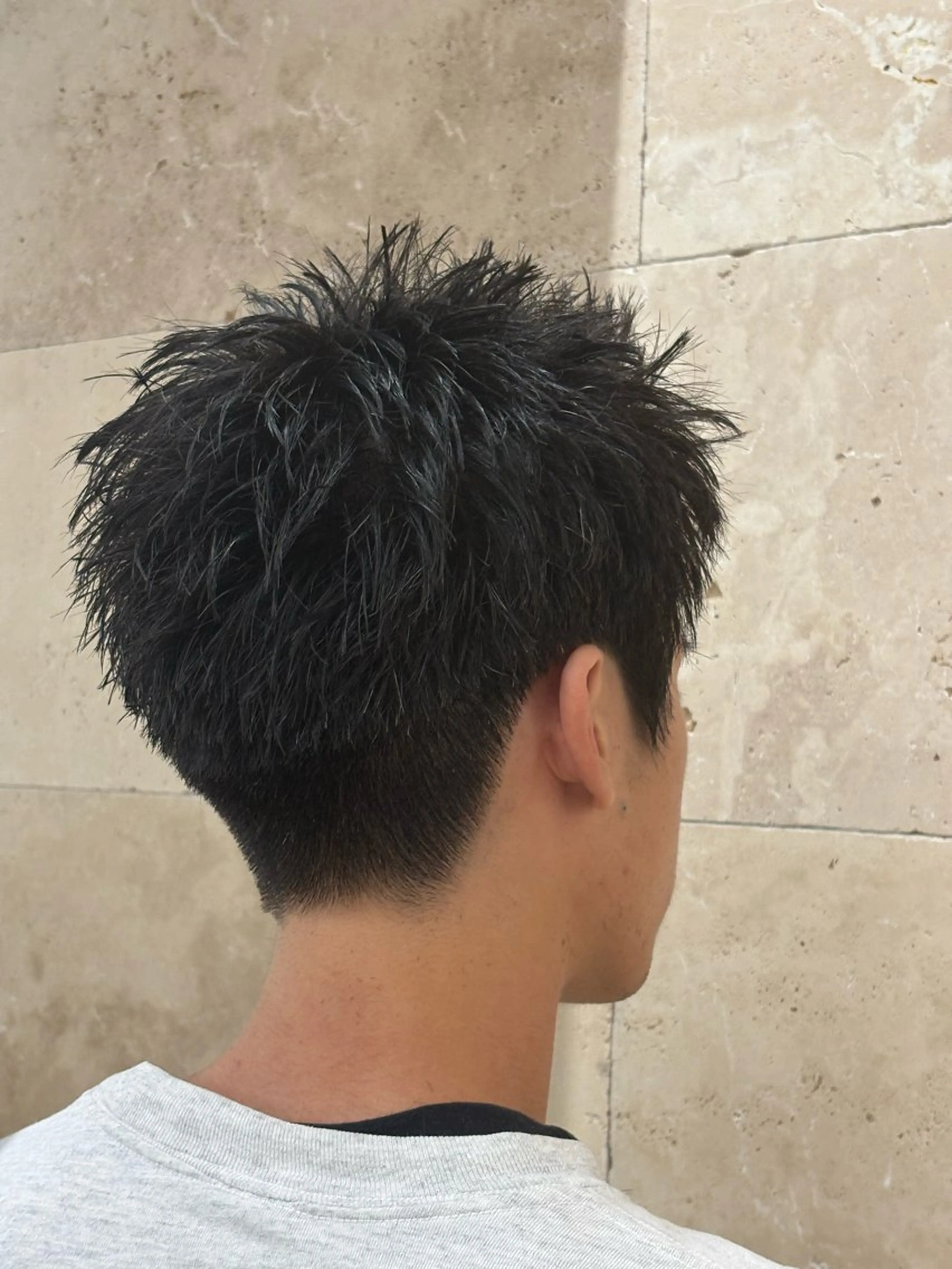 ショート ヒロ銀座バーバーショップ難波店所属・塩崎 仁彦のヘアスタイル