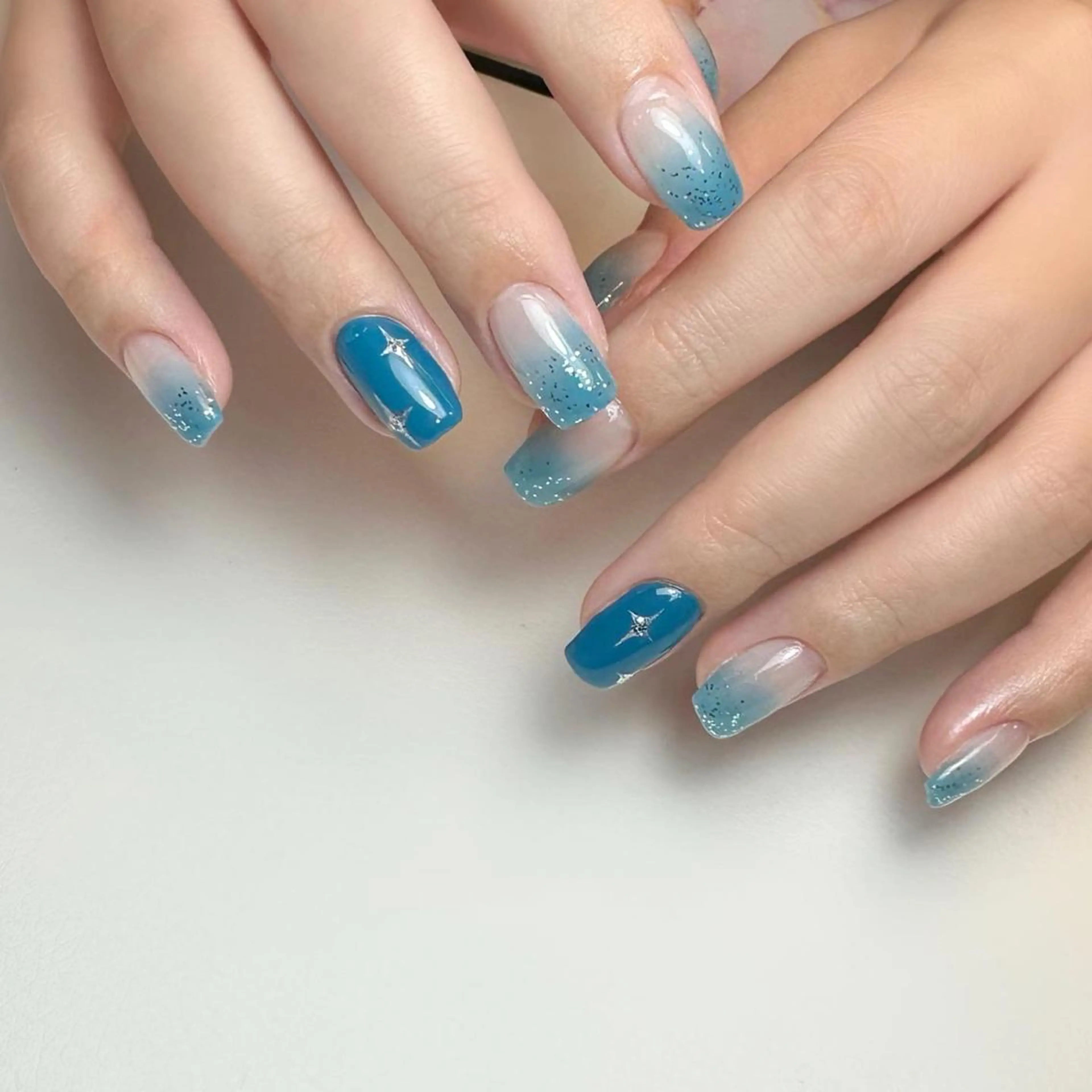 ネイル ブルー ハンドネイル Nail ameria megu所属・ameria meguのネイルデザイン