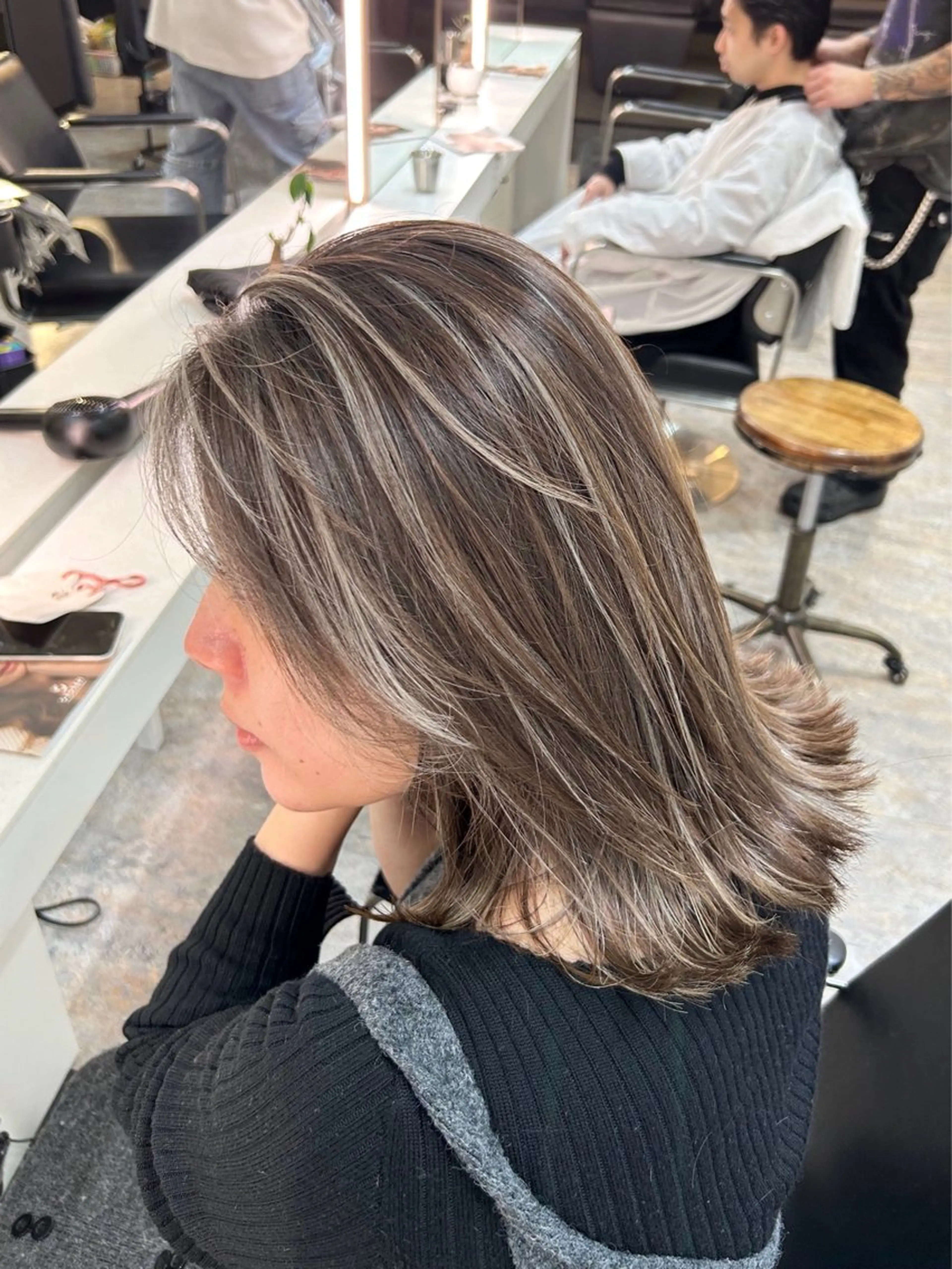 ショート カラー ベージュカラー ヘアカラー トリートメント レイヤーカット BLend 渋谷のヘアスタイル